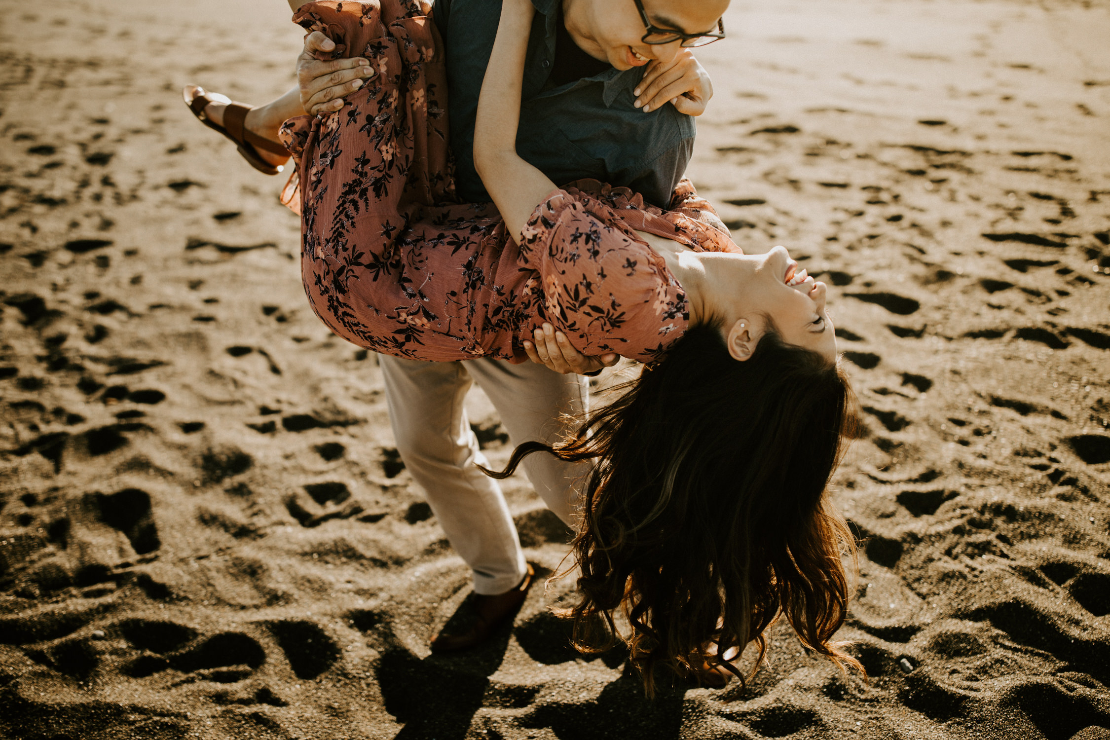 couple-intimate-engagement-session-northern-california-16.jpg