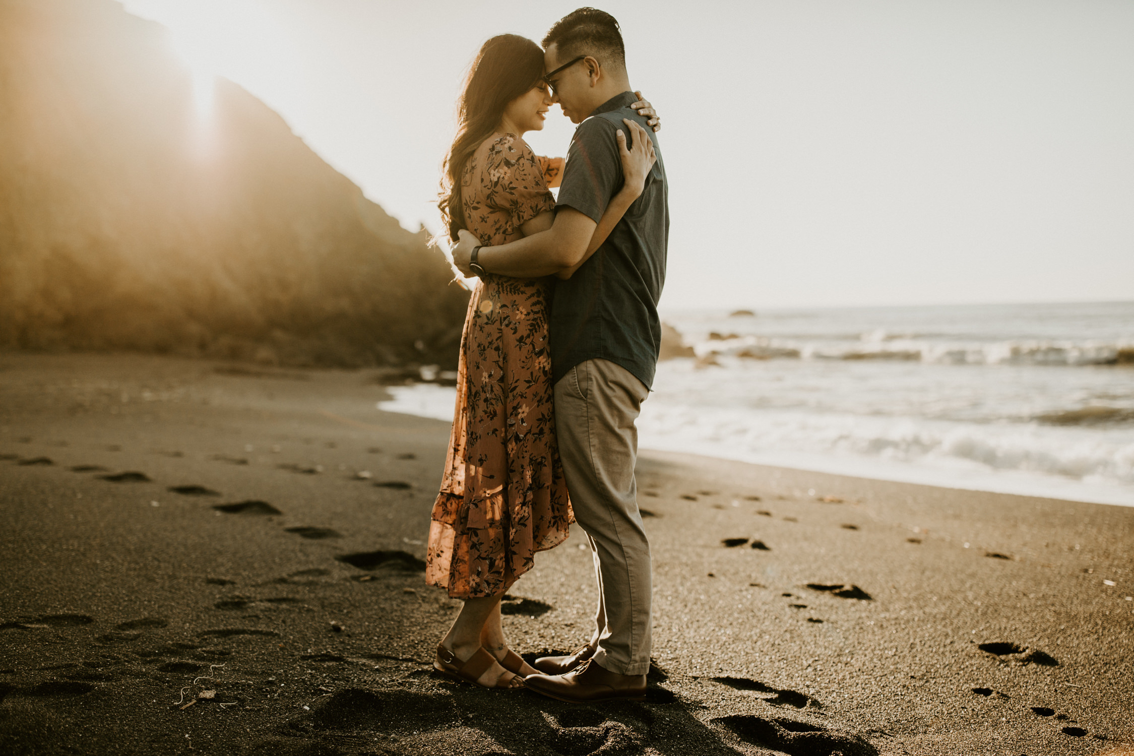 couple-intimate-engagement-session-northern-california-37.jpg