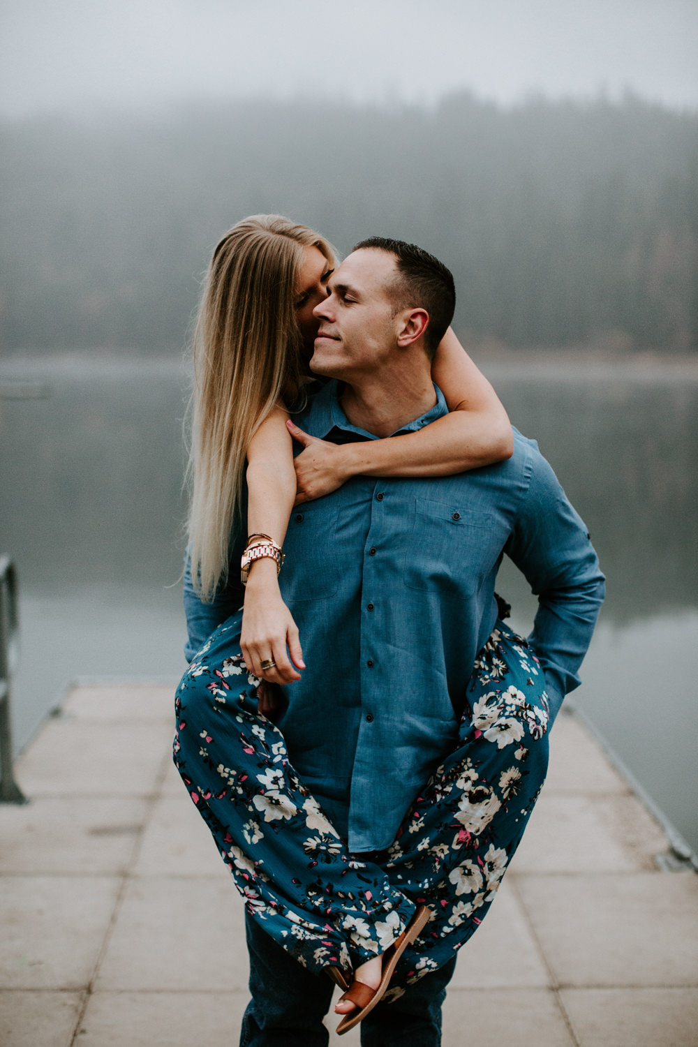 couple-intimate-engagement-session-northern-california-40.jpg