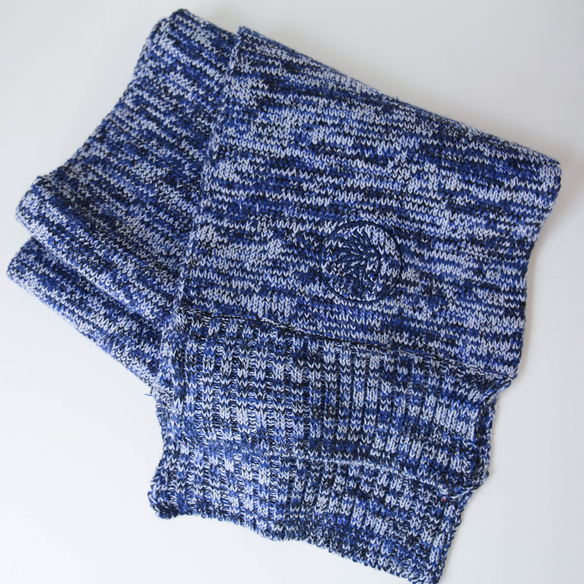 scarf_blue_1.png