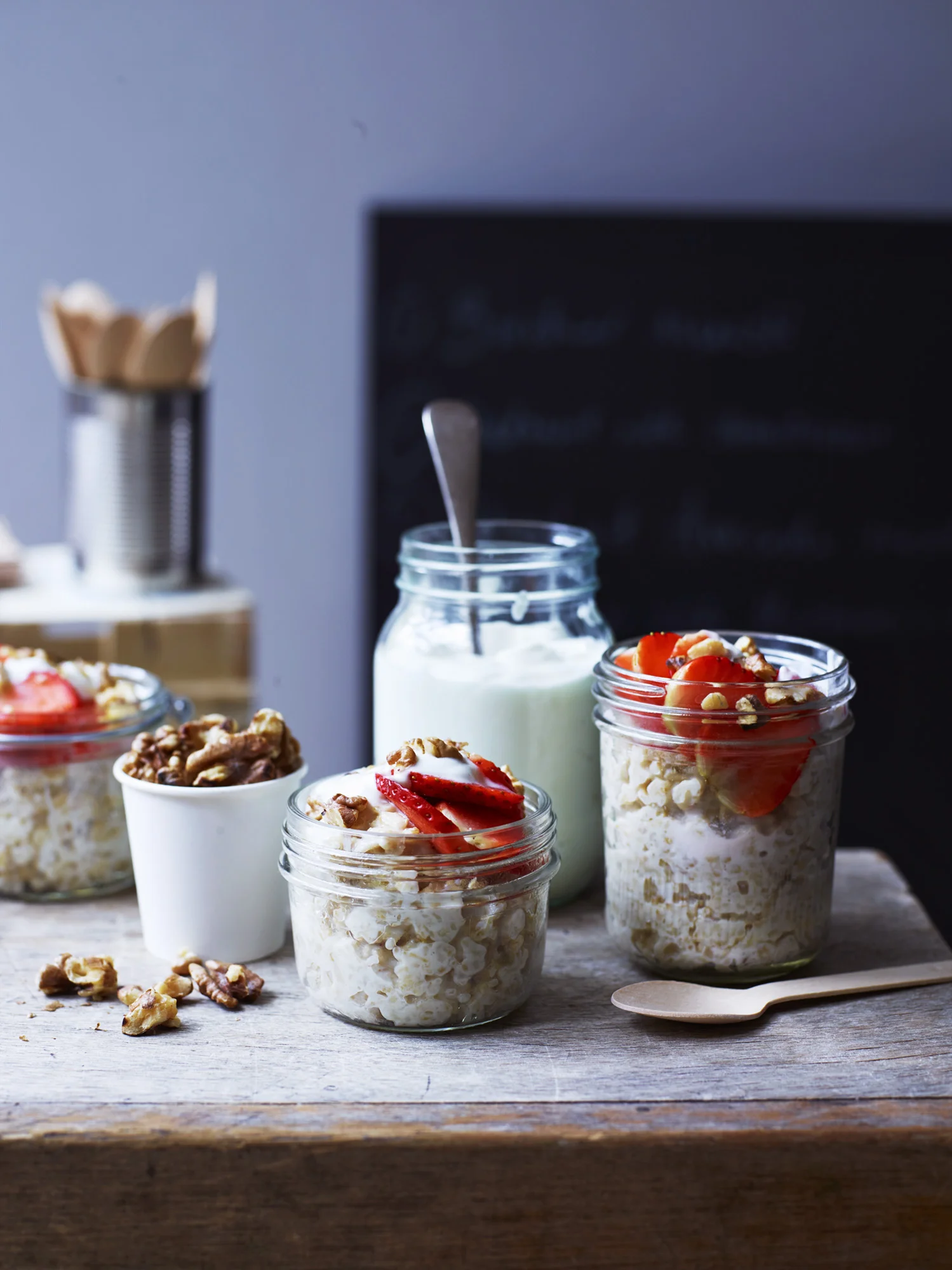 OatmealWithFreshStrawberries1926.jpg