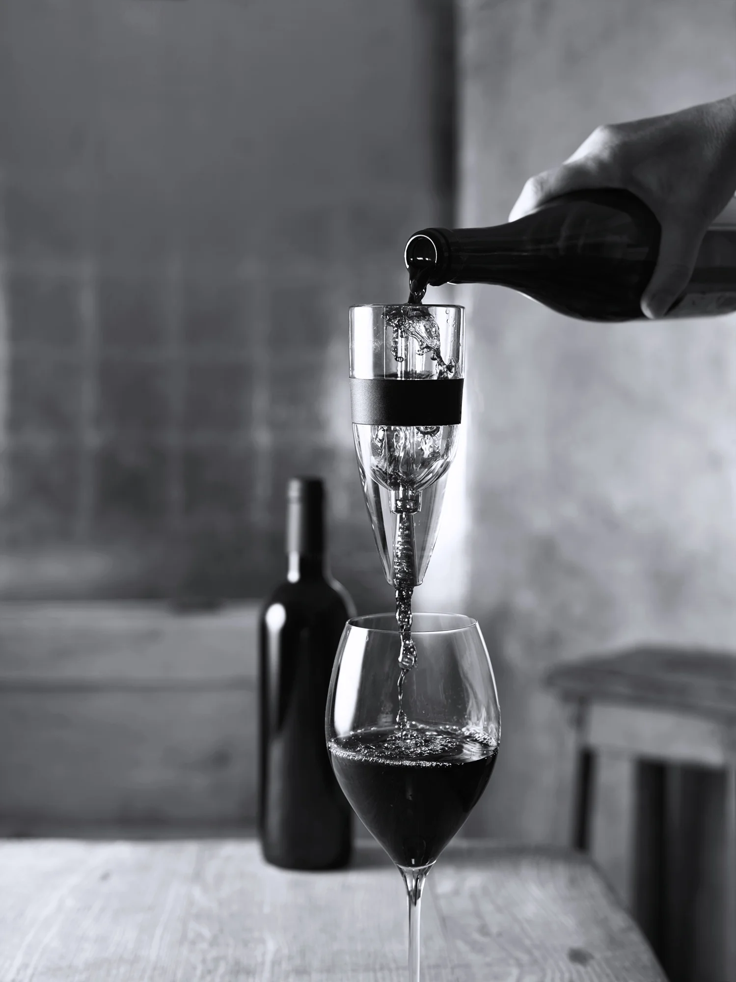 WineAerator095 BW.jpg