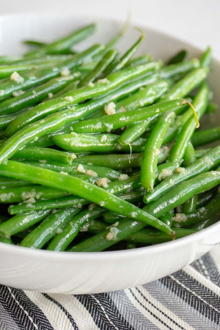 Green Beans with Roasted Garlic & Shallots