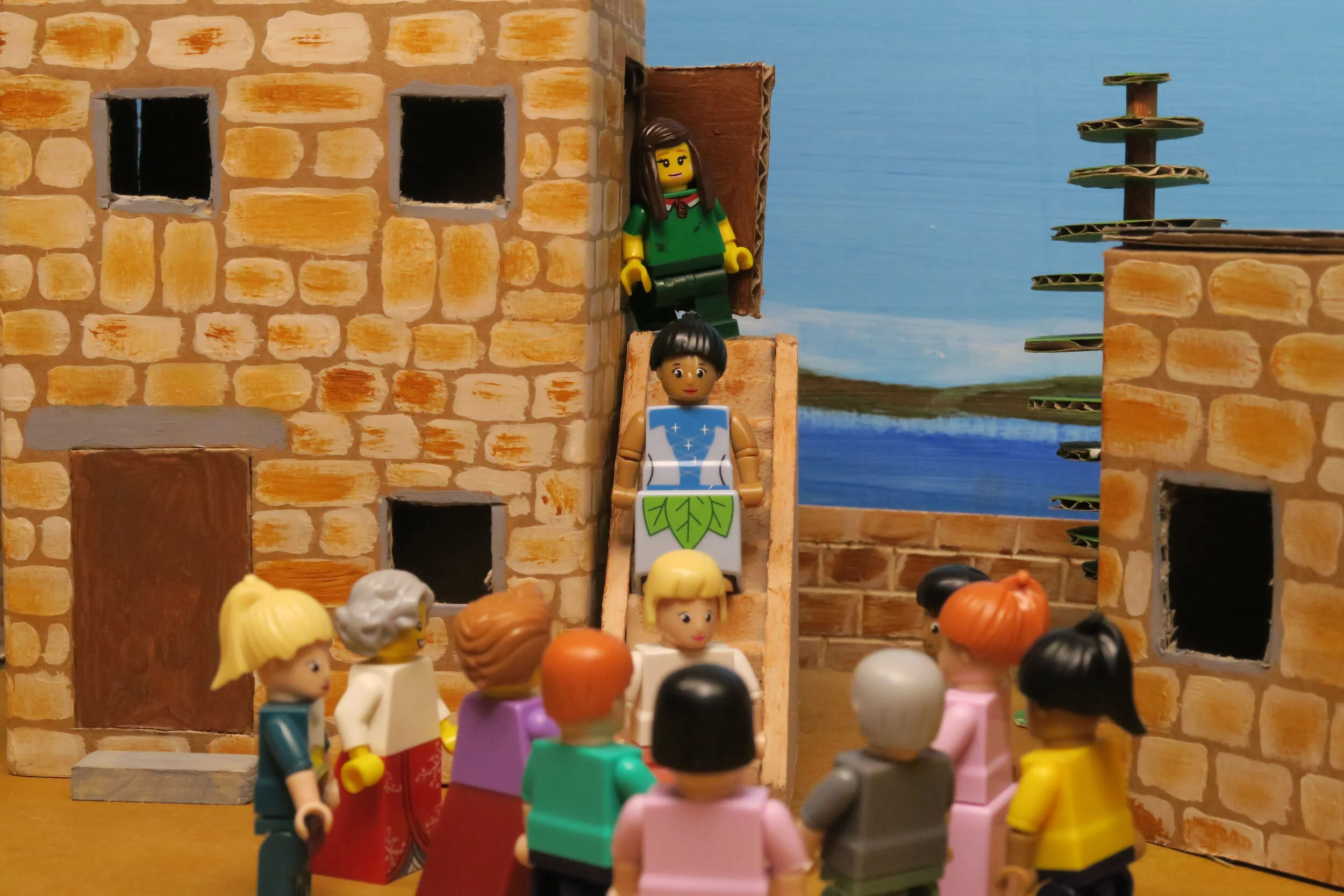   Slide 15  Peter asked the women to leave the room. They left to join other neighbours outside. Dorcas had shown the people of Joppa so much of Jesus’ love, they were all going to miss her. 