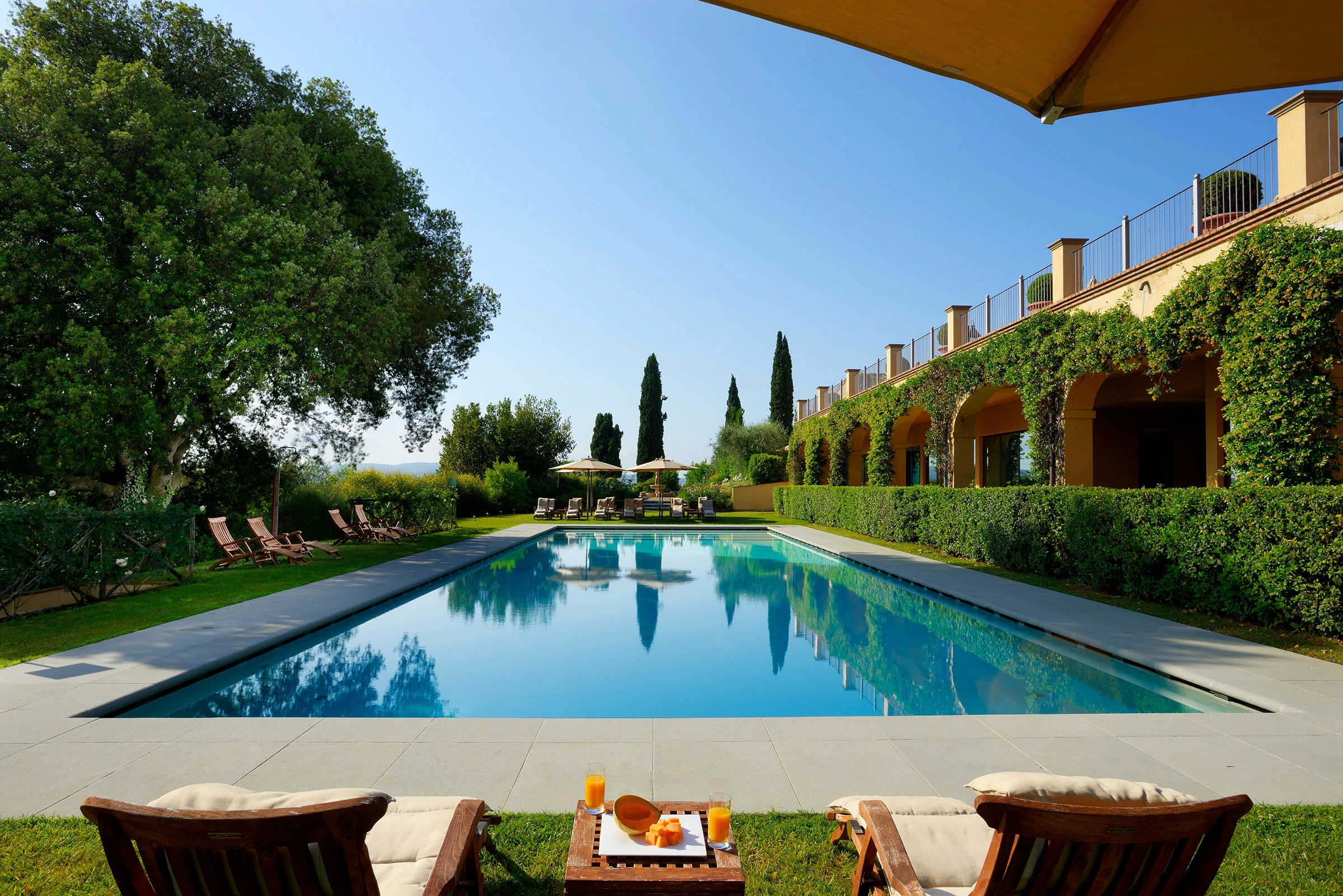 Castello Del Nero outdoor pool.