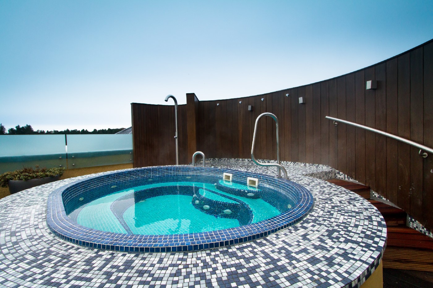 Kohler Waters Spa Outdoor hydrotherapy pool.