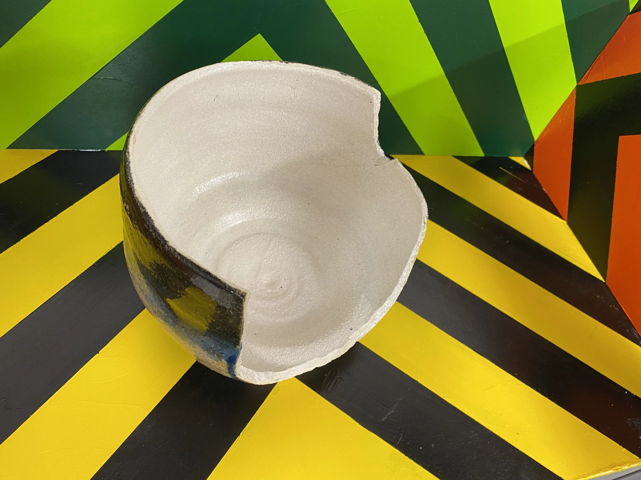 Spaces in Places: Revelations Within the Fissure. 