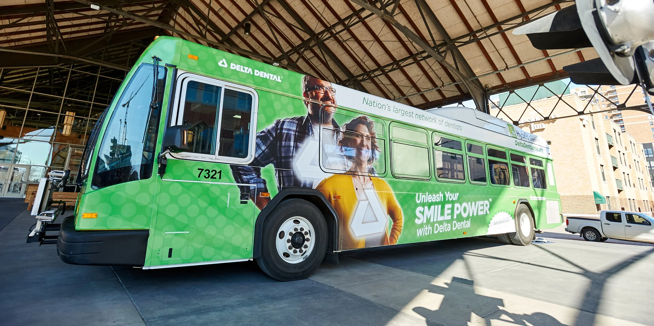 DeltaDental_MediaBuy_Bus crop.jpg