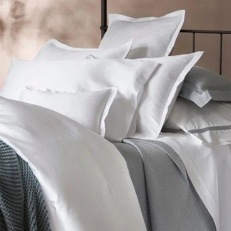 talitasatinttitch_bed.jpg