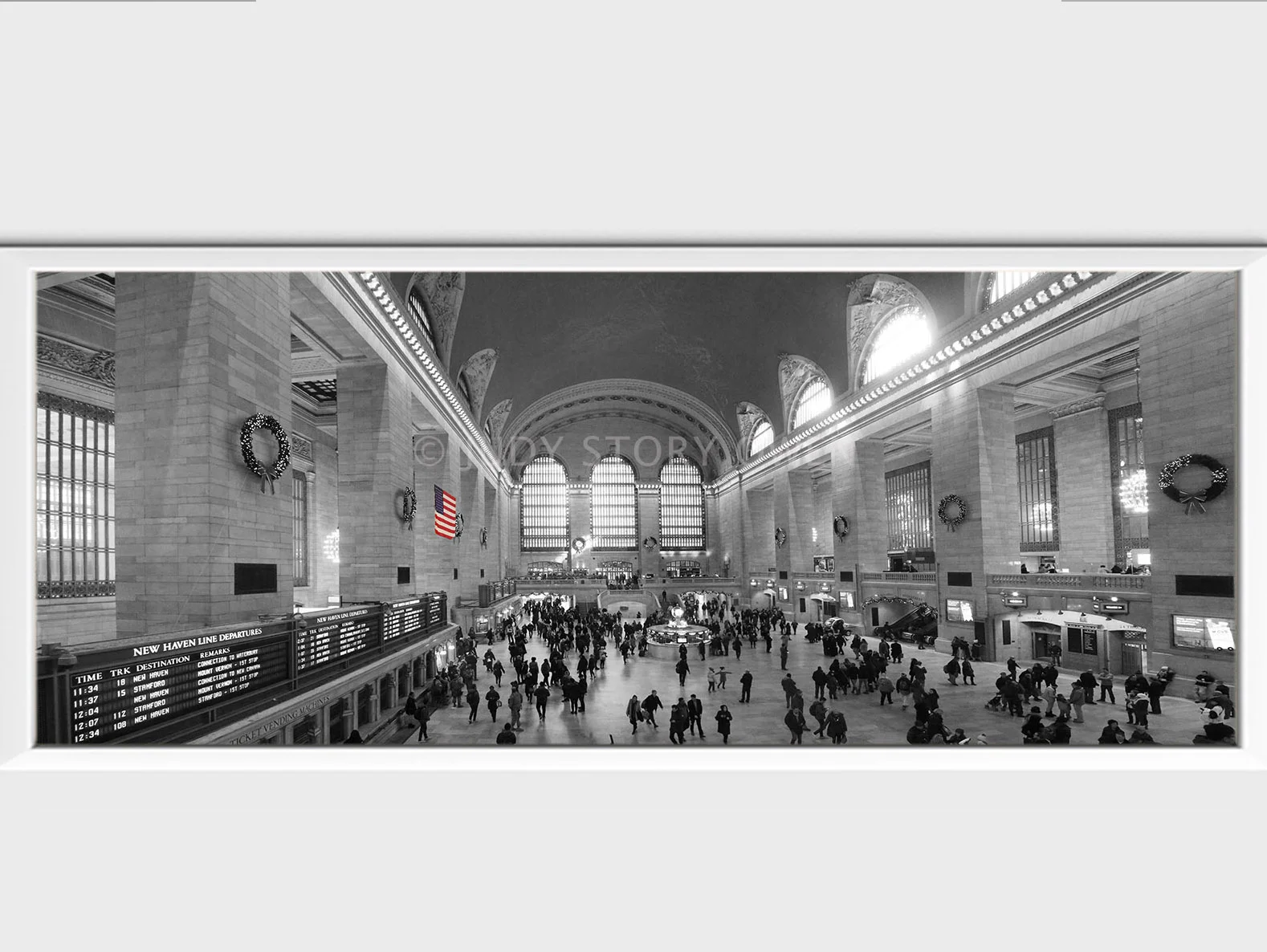 grand central pano 30X12bwat1500pxwWMat9framed.jpg