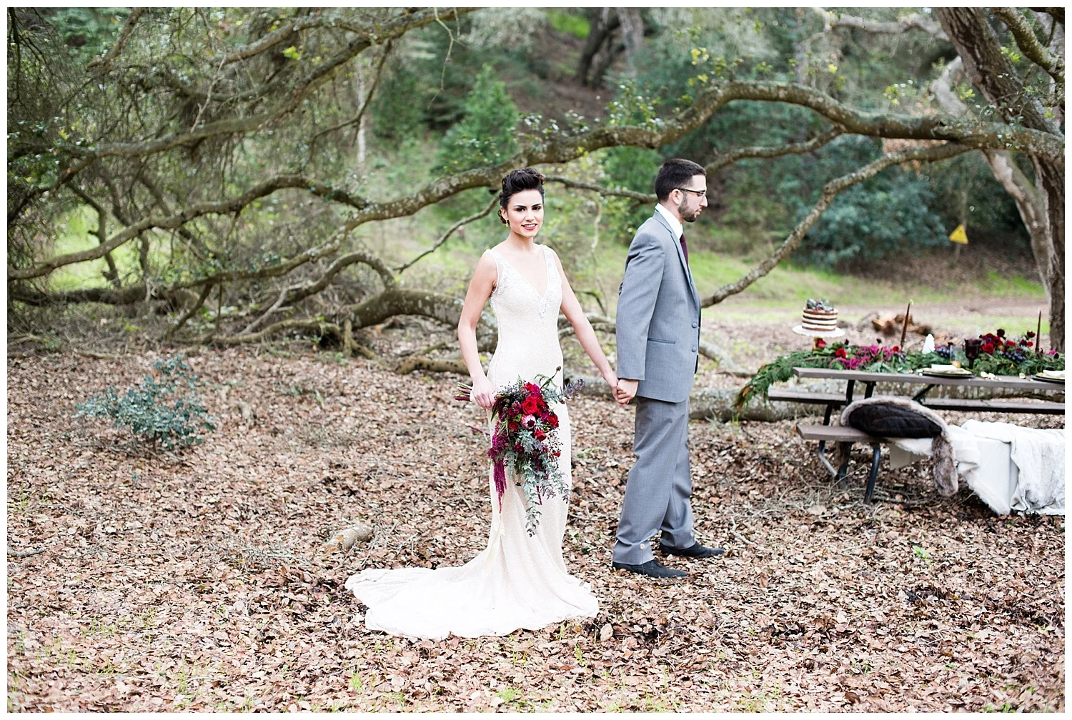 winter-wedding-dinner-table-with-bride-groom.jpg