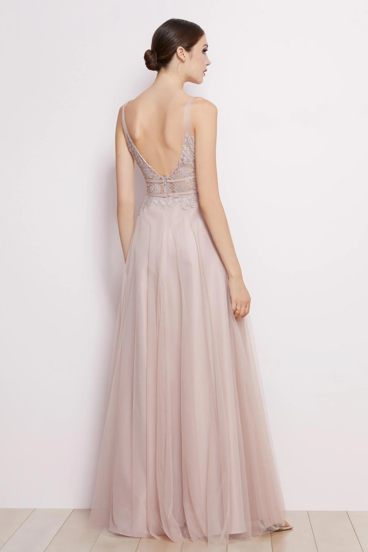 SP19_WATTERS-WTOO_BRIDESMAIDS_6603_2583_crop.jpg