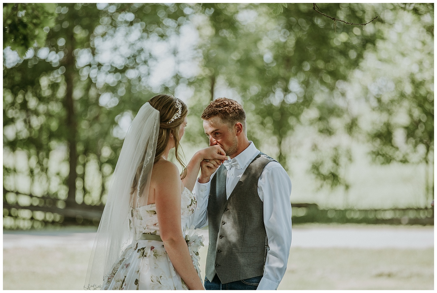 Front Yard Ceremony in Trenton, Ontario | Holly McMurter Photographs