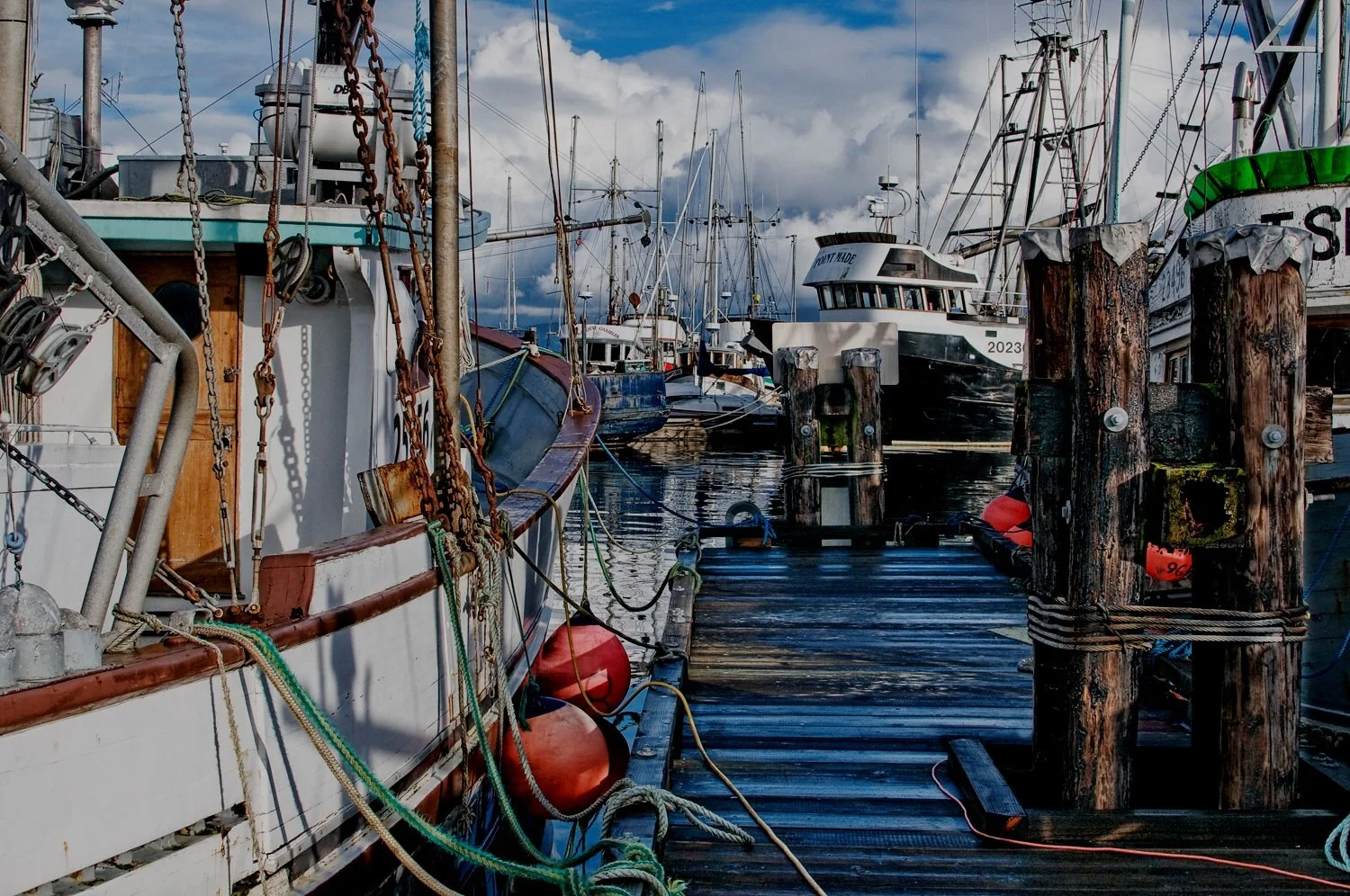 Marine engine installation