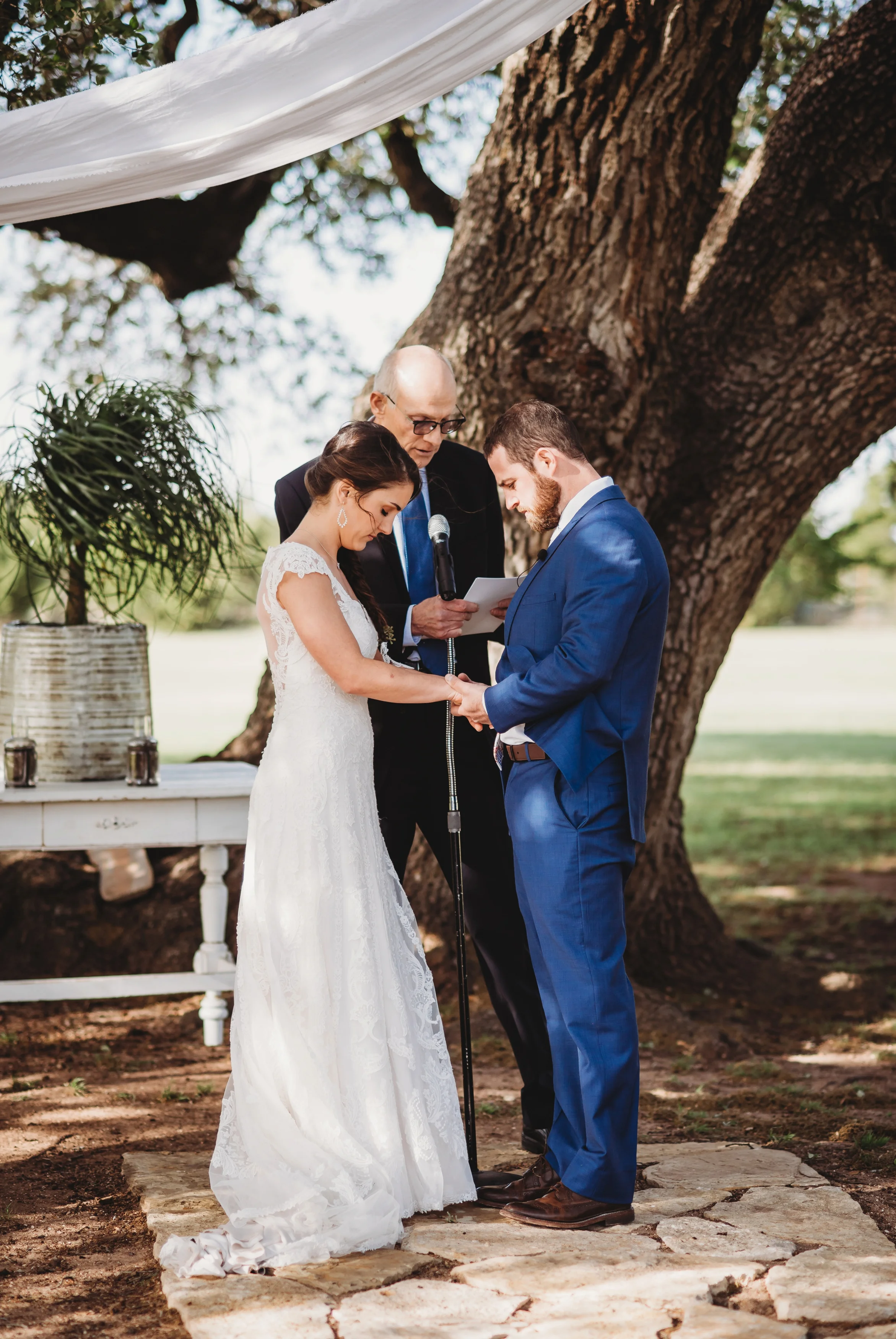 The-White-Fiore-Five-Oaks-Farm-Fort-Worth-Wedding-Planner-Ceremony_022.jpg
