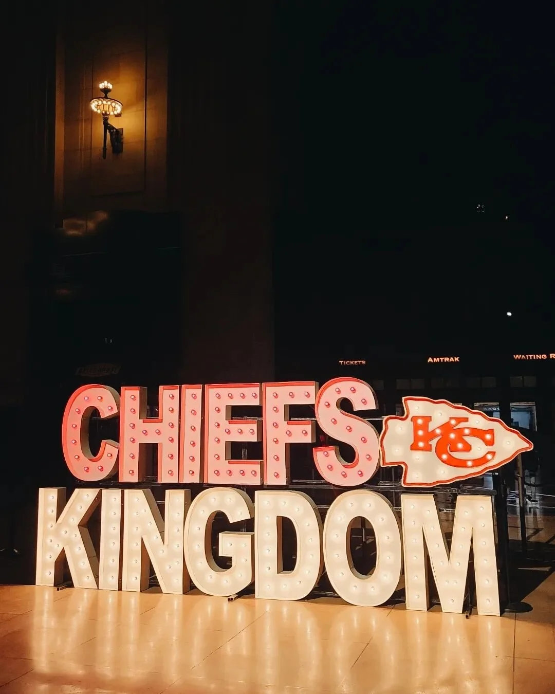 Happy Red Friday, friends! Feels appropriate to come off our annual winter break cheering on the @chiefs kingdom 🎉