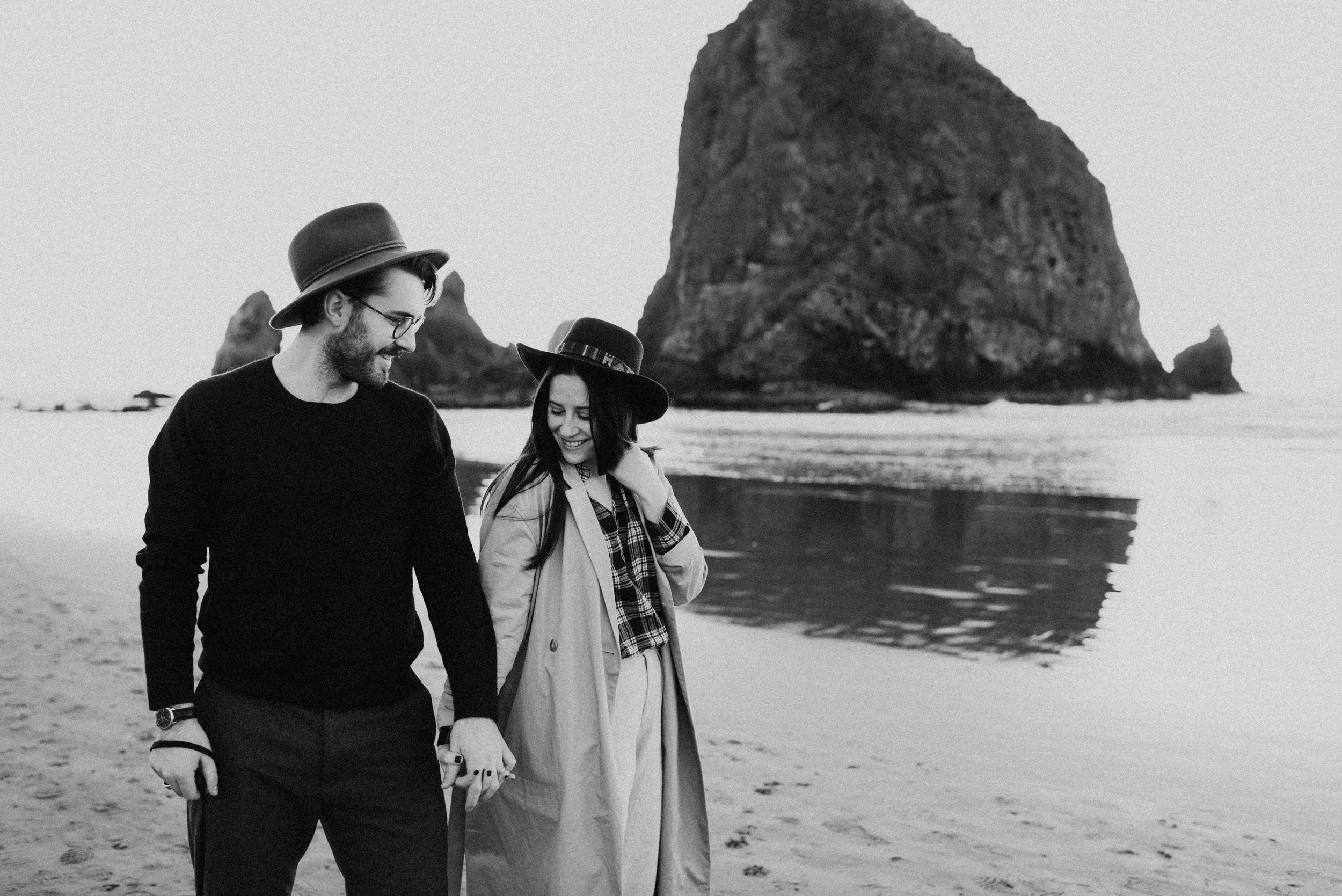 KATIEANDNIC-cannonbeach-couplessession-madelinerosephotographyco-123.jpg