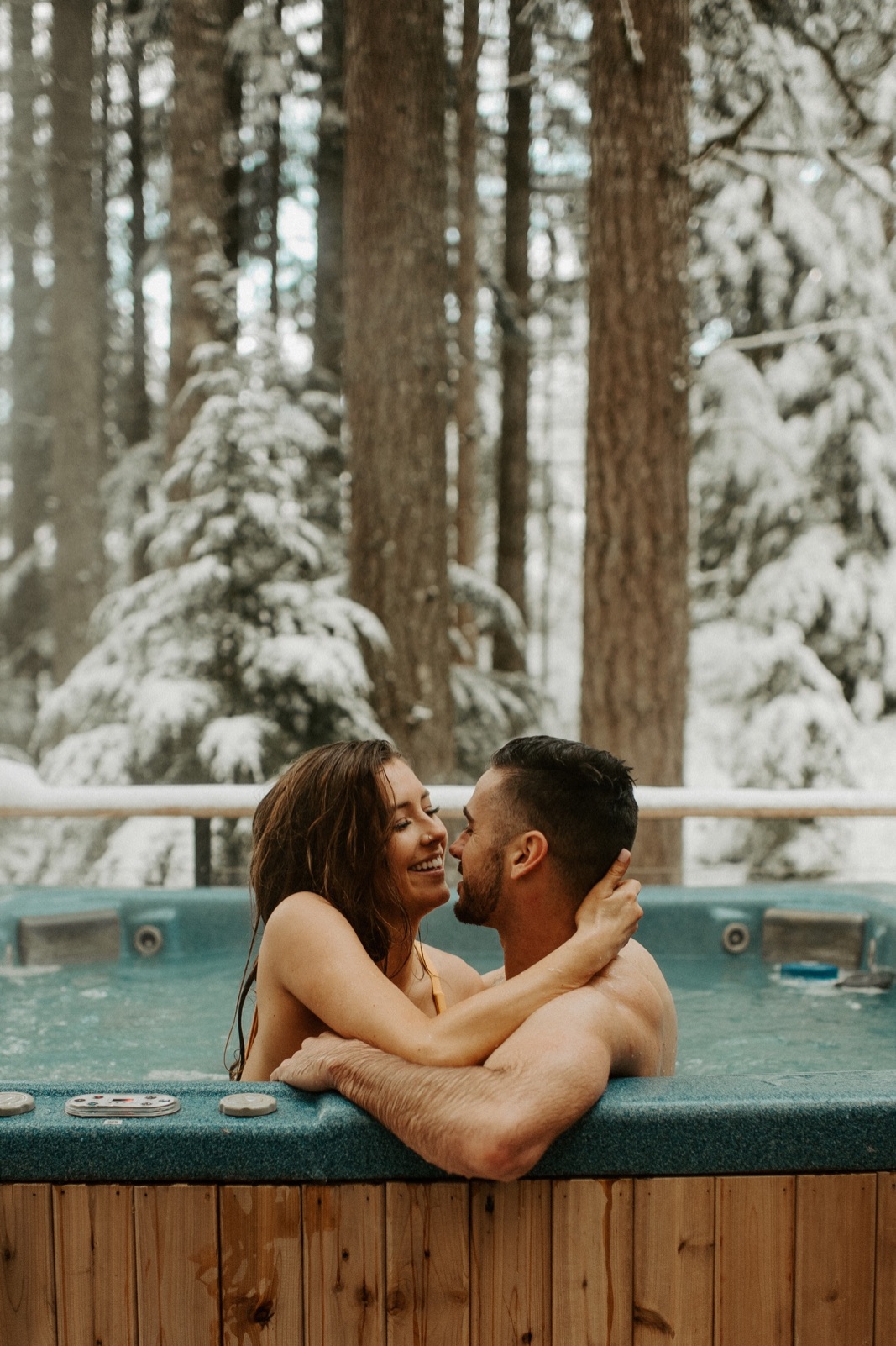 Honeymoon Lifestyle Photoshoot Inspiration | Oregon Wedding Photographer