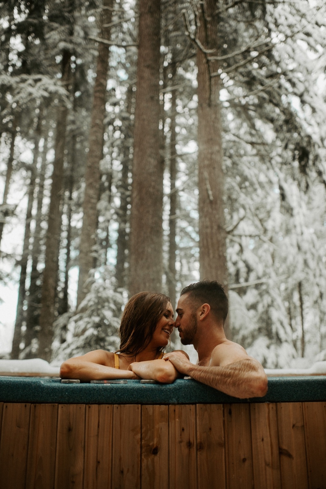 Honeymoon Lifestyle Photoshoot Inspiration | Oregon Wedding Photographer