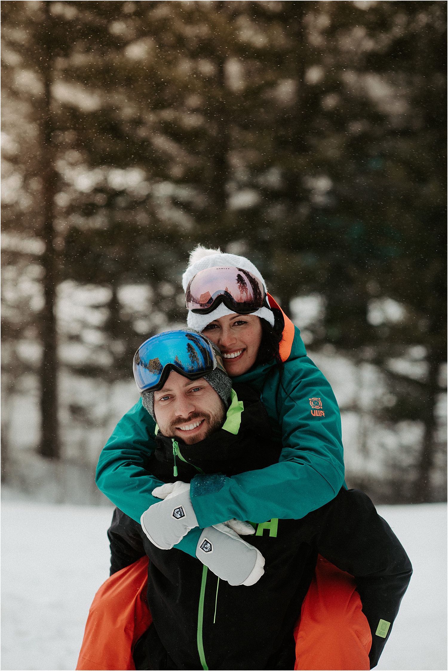 Adventurous Skiing Engagement Session | Oregon Wedding Photographer