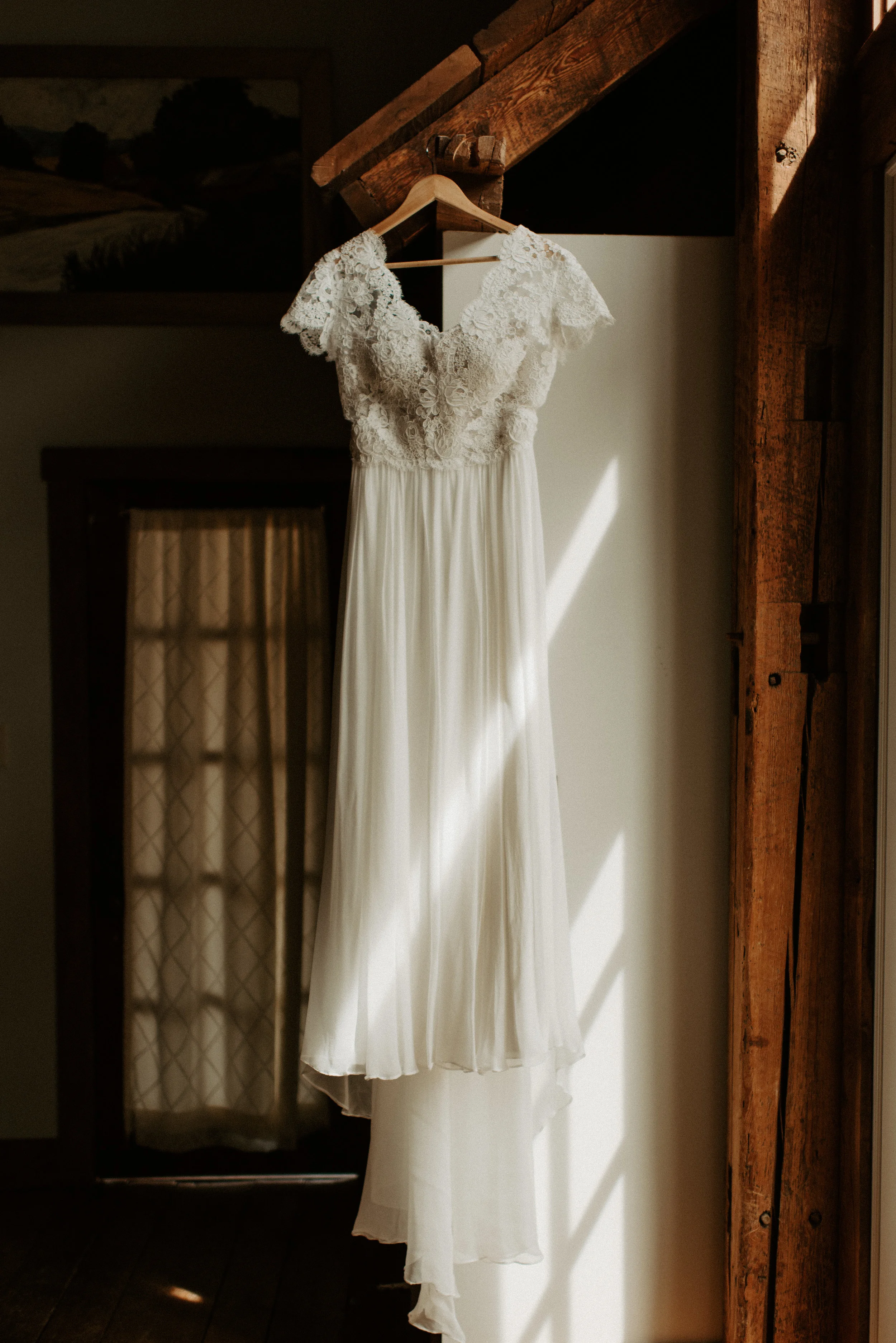 SARAHANDCOOPER-VERMONTWEDDING-RIVERSIDEFARM-madelinerosephotographyco-3.jpg