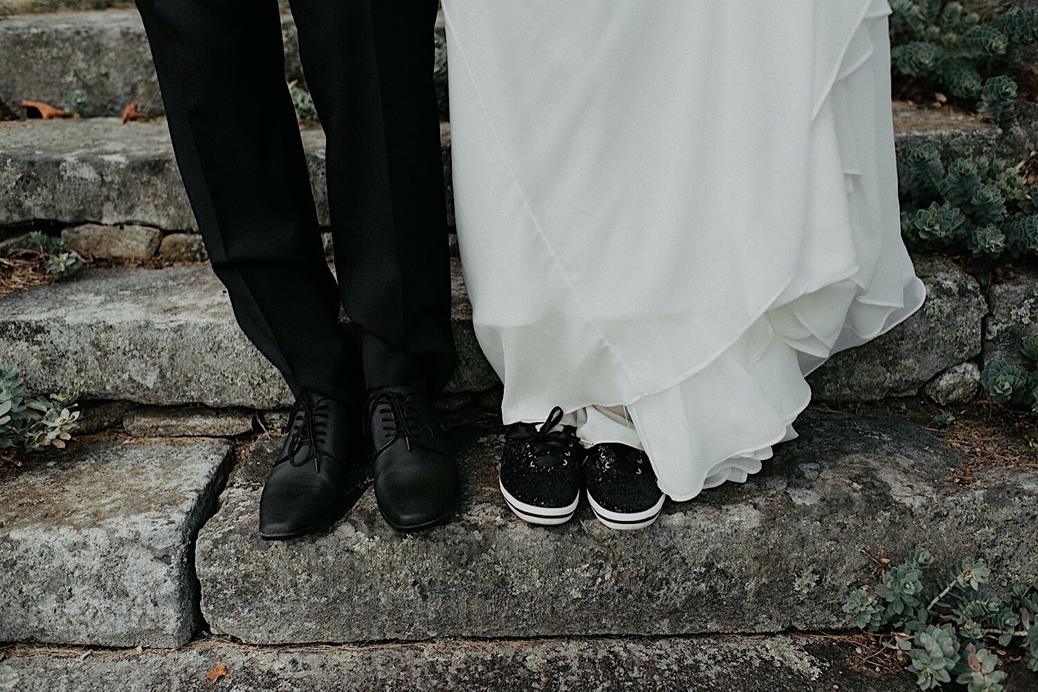 Blush and Emerald Wedding in the Woods | Oregon Wedding Photographer