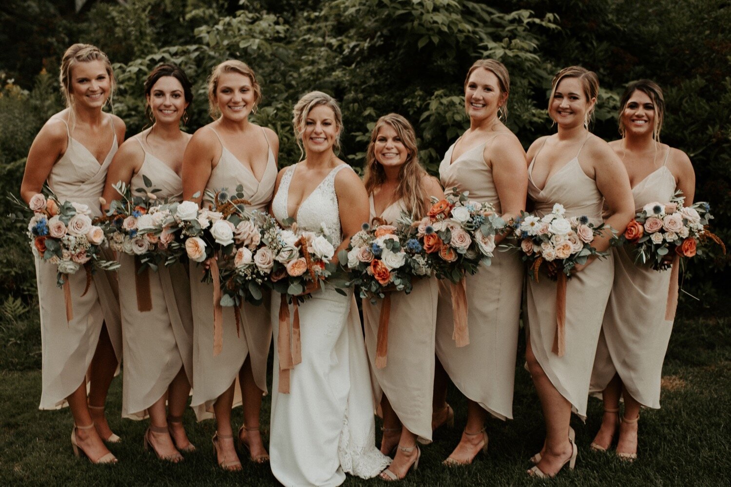 Navy and Champagne Woodsy Wedding Day with Copper Accents | Oregon Wedding Photographer