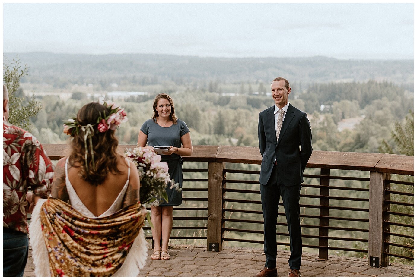 Mt Hood Elopement - Madeline Rose Photography - Oregon Wedding Photographer_0004.jpg