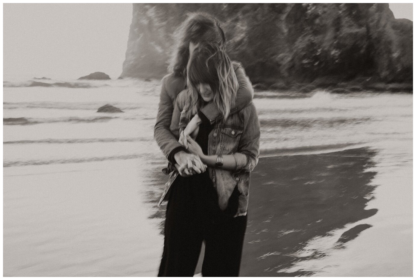 Engagement Session at Cannon Beach - Madeline Rose Photography - PNW Elopement Photographer_0011.jpg
