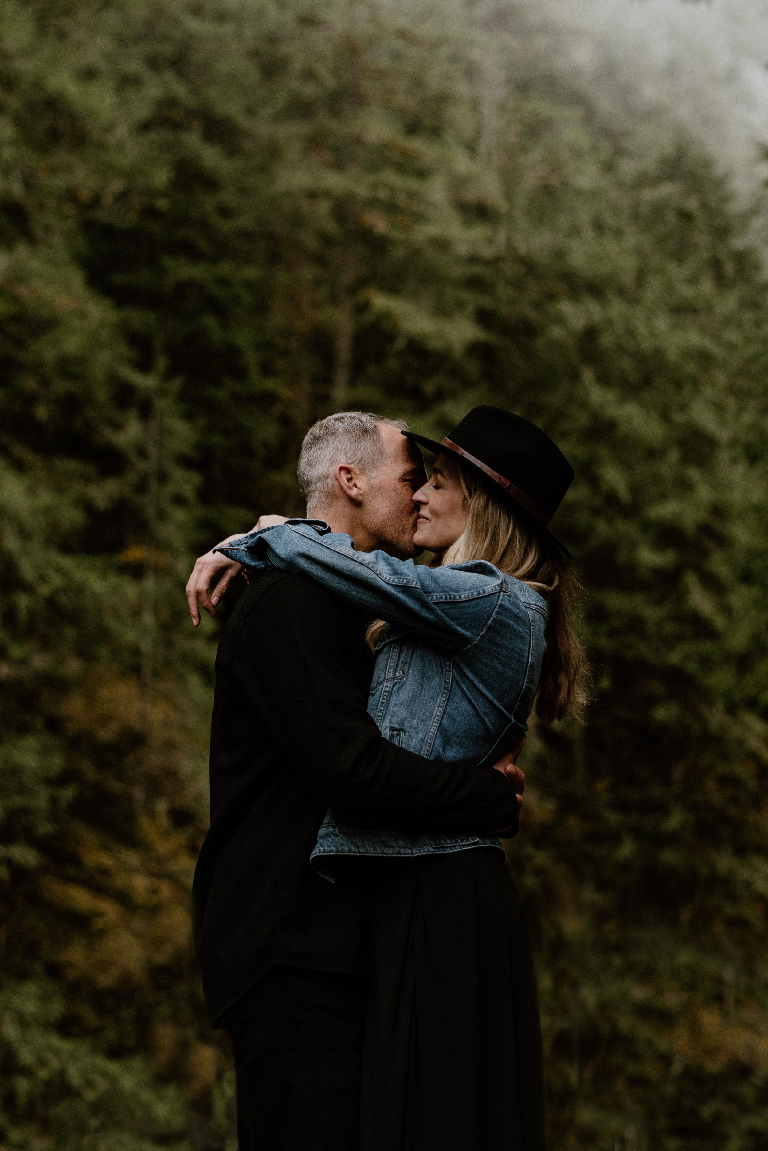 Where To Take Your Oregon Engagement Photos | Oregon Engagement Photographer