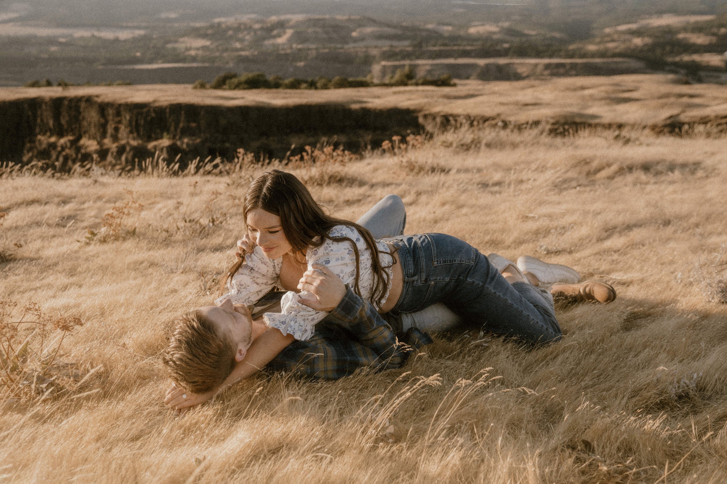 KELSEYANDANDY-oregonengagement-columbiarivergorge-sneakpeeks-madelinerosephotographyco-9.jpg