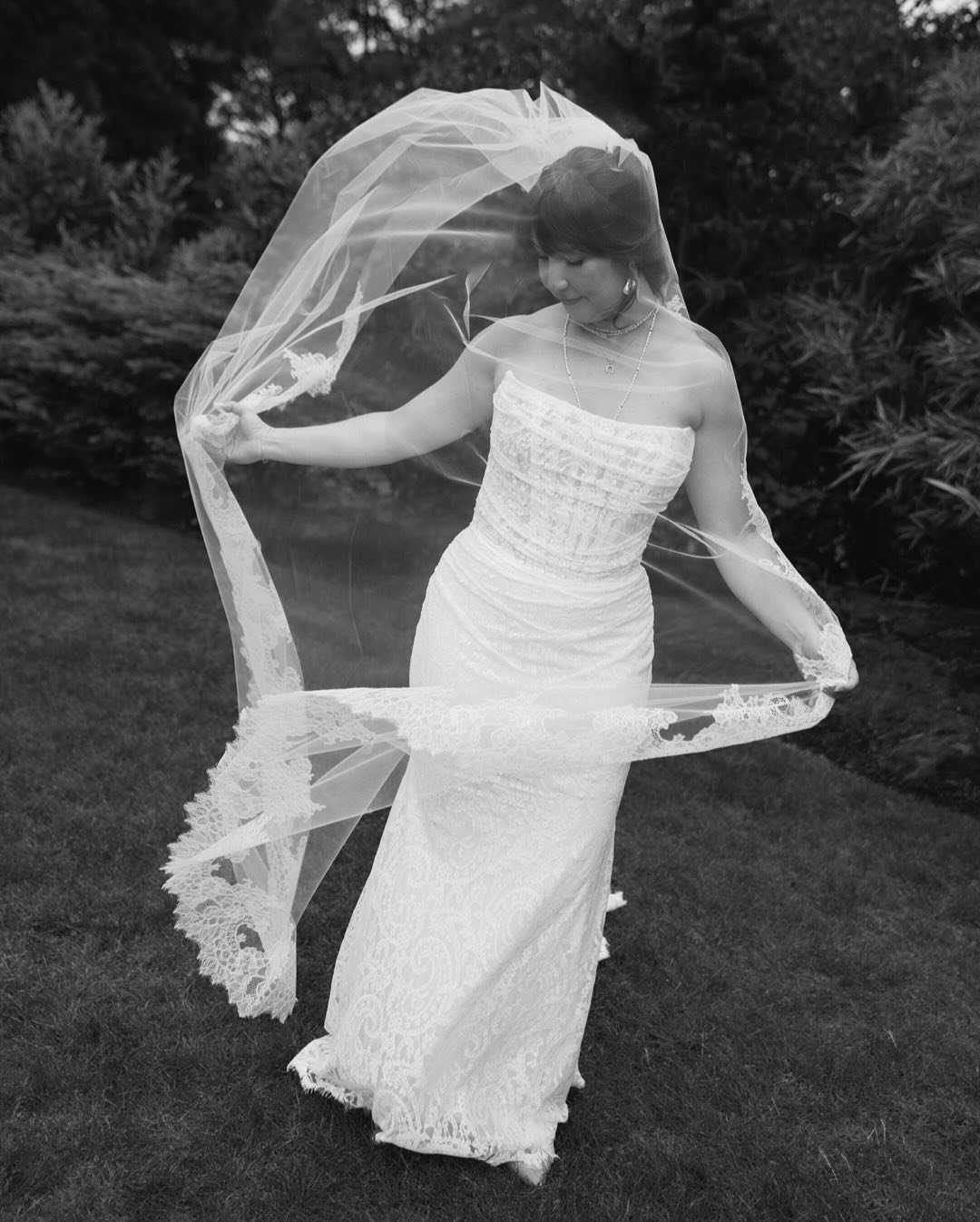 Moments from Kate and Ian&rsquo;s wedding day that make me grin from ear to ear 🥰

Venue @thegriffinhouse
Photography and Super8 @madelinerosephoto @brianbrose
Hair and Makeup @thewildeflower.co
Live Music @gorgeweddingmusic
Pet Services @wagsandgar