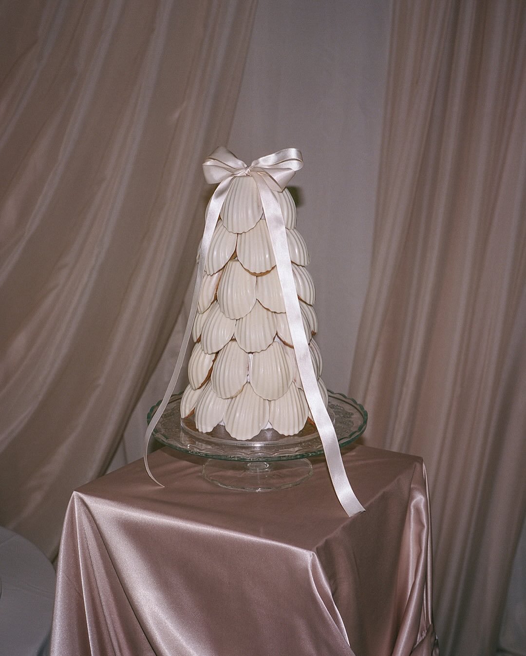 Realized I never shared the film scans from this dreamy, moody day at @amaterrawines so please excuse me while I spam you with them to make up for lost time 🍰🍷

Venue: @amaterrawines
Planning &amp; Design: @amandajeanpdxevents
Floral Design: @jacke