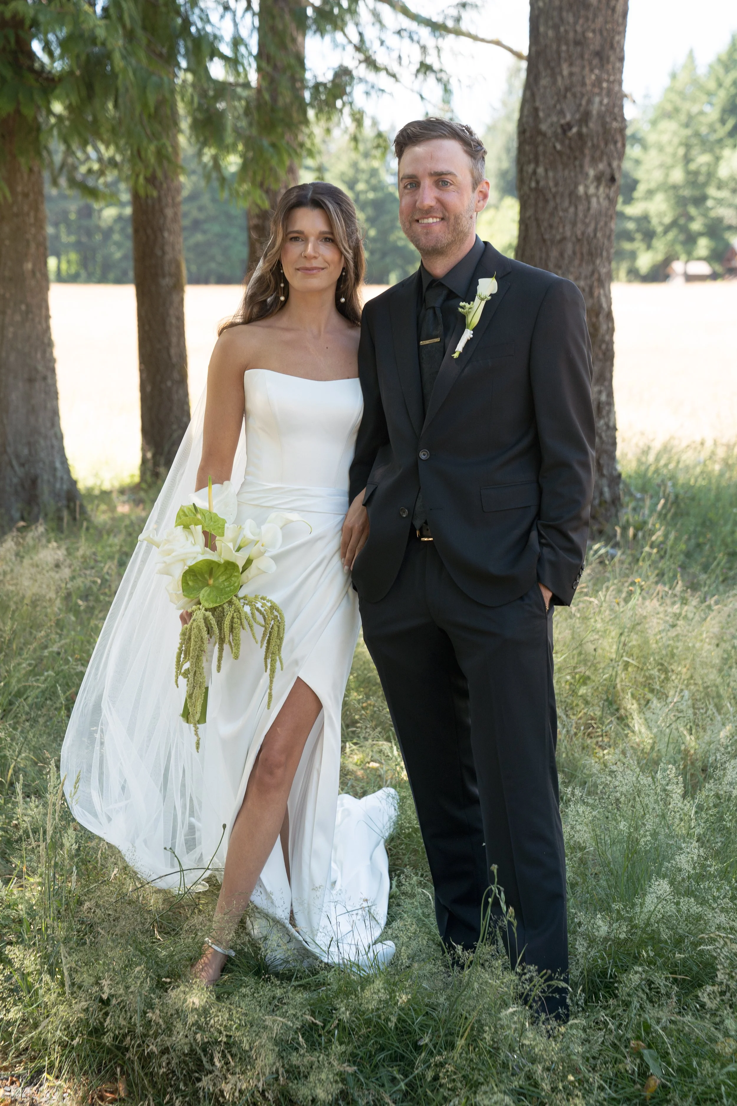 Aliza and Kendrick’s Chic Gorge Wedding at Wind Mountain Ranch