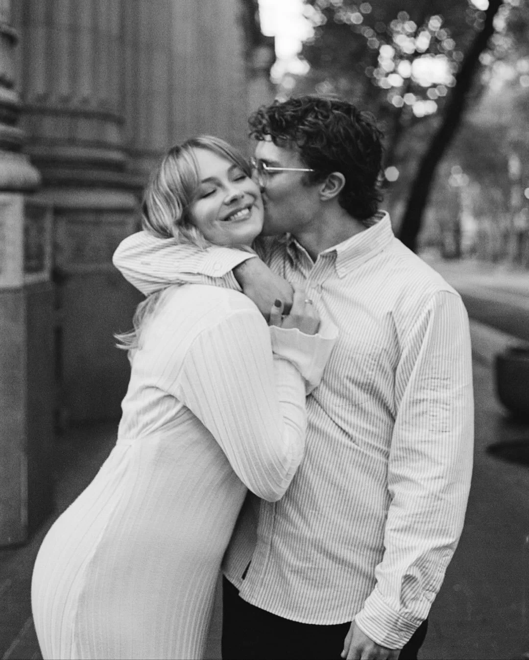 Madeline + Brian + film + downtown Portland 🍁🍂 A true match made in heaven on a perfect fall day in October. And this is only part one, just wait til you see the blue hour and nighttime frames 🎞️ 

Film scans by @indiefilmlab as always 📸 Portra 4