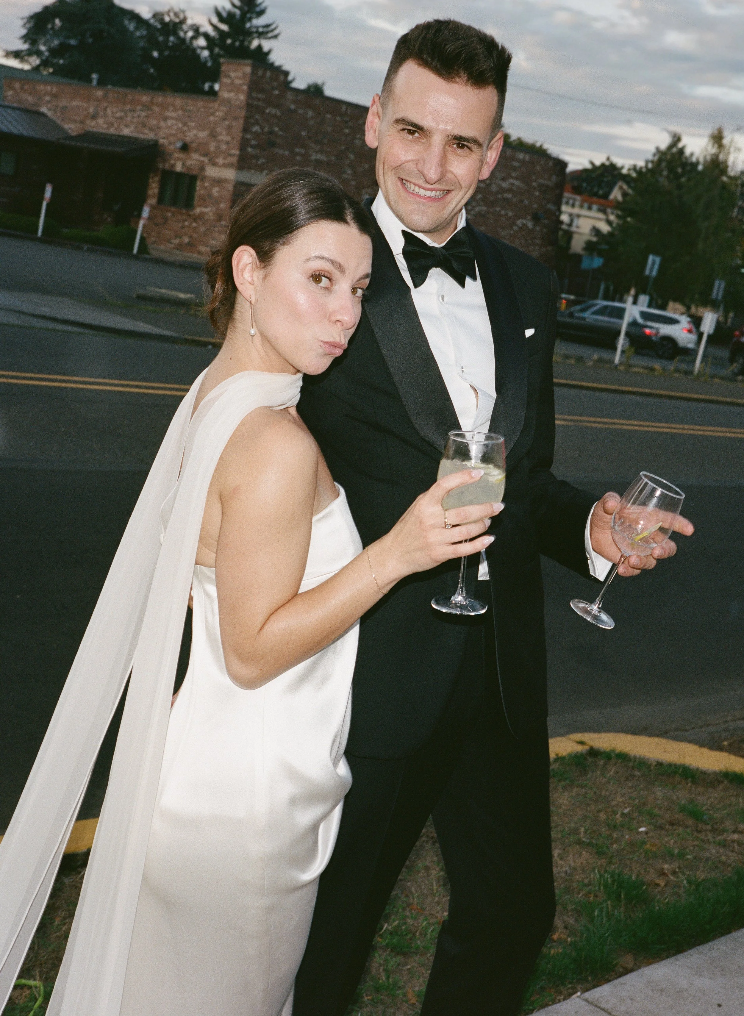 MADELINEANDCOLE-oregonwedding-thearclight-filmscans-madelinerosephotographyco-160.jpg