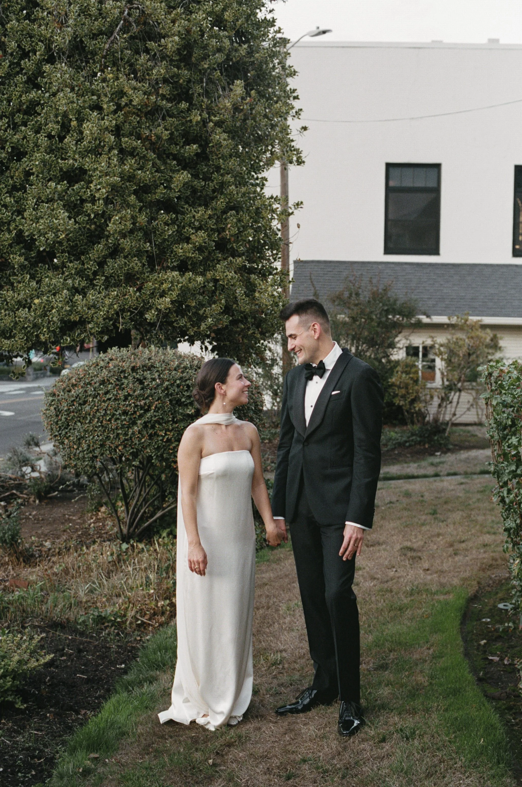 MADELINEANDCOLE-oregonwedding-thearclight-filmscans-madelinerosephotographyco-146.jpg