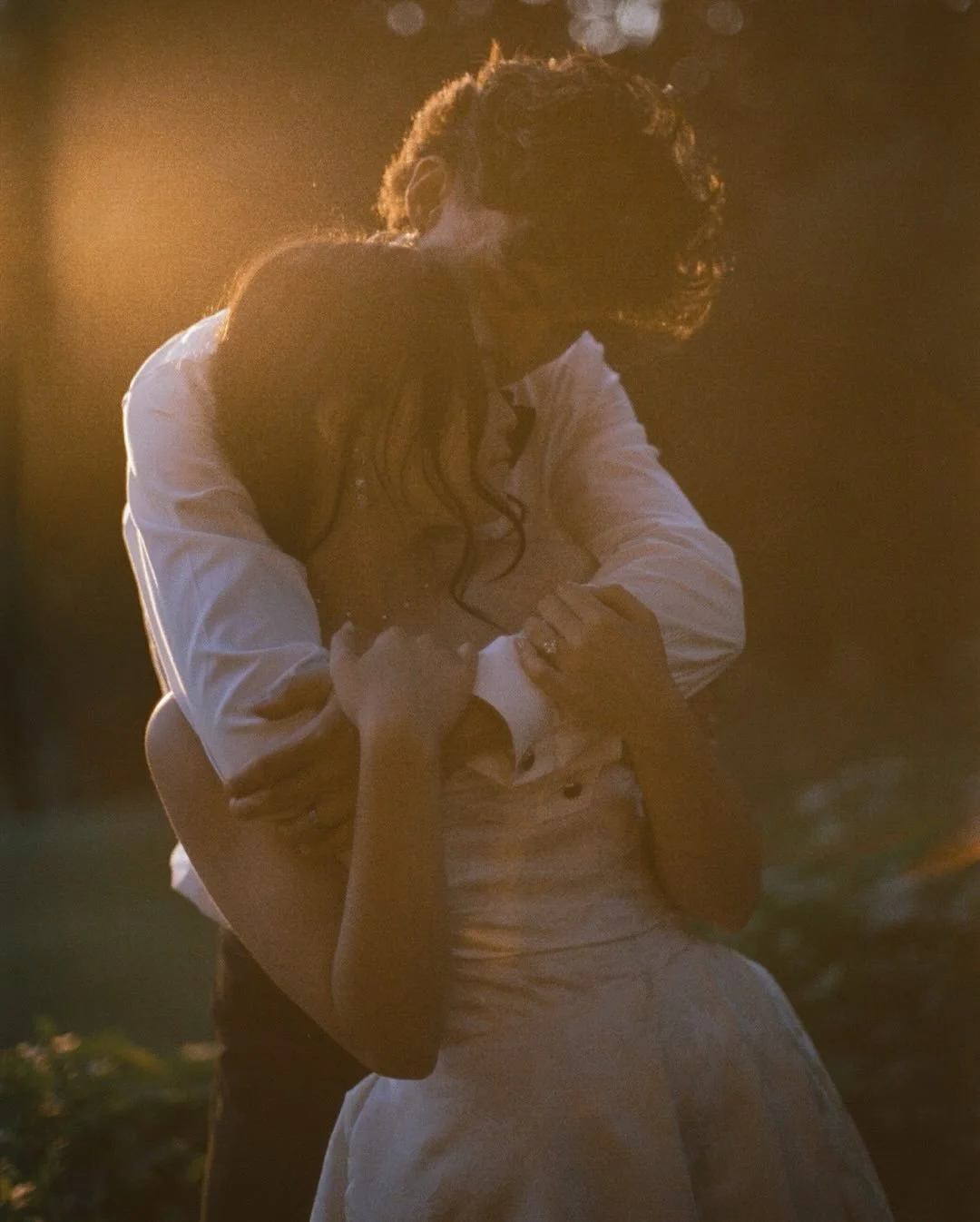 Film frames from Mia and Kaleb&rsquo;s wedding that felt like a movie to me. Medium format, 35mm, and Super8 because one type of film is just never enough 🥰

Planning @finessseevents
Photography and Super8 @madelinerosephoto @brianbrose
Venue @brida