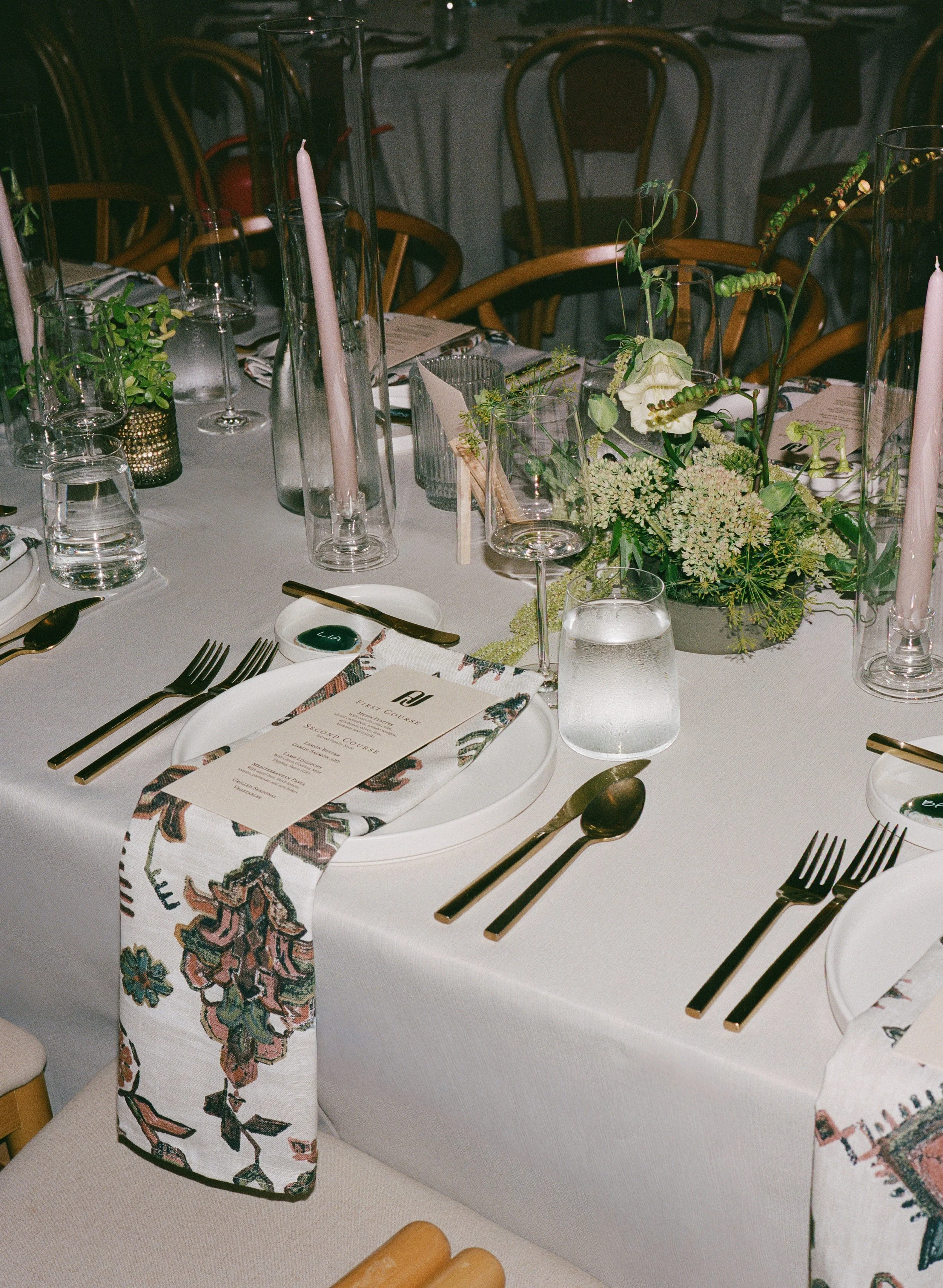ALYSONANDJACOB-oregonwedding-zenithvineyard-filmsneakpeeks-madelinerosephotographyco-16.jpg