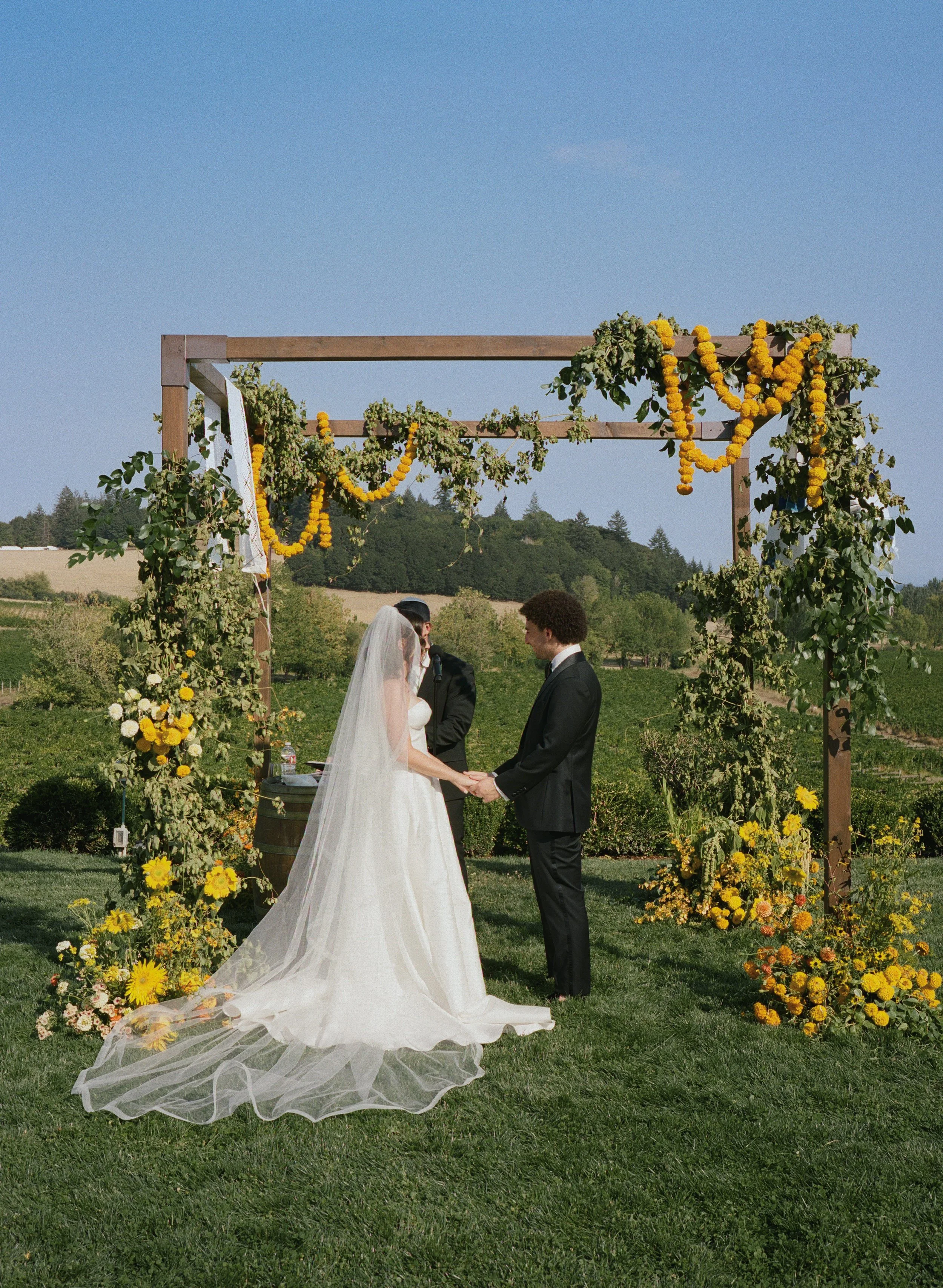 ALYSONANDJACOB-oregonwedding-zenithvineyard-film-madelinerosephotographyco-85.jpg