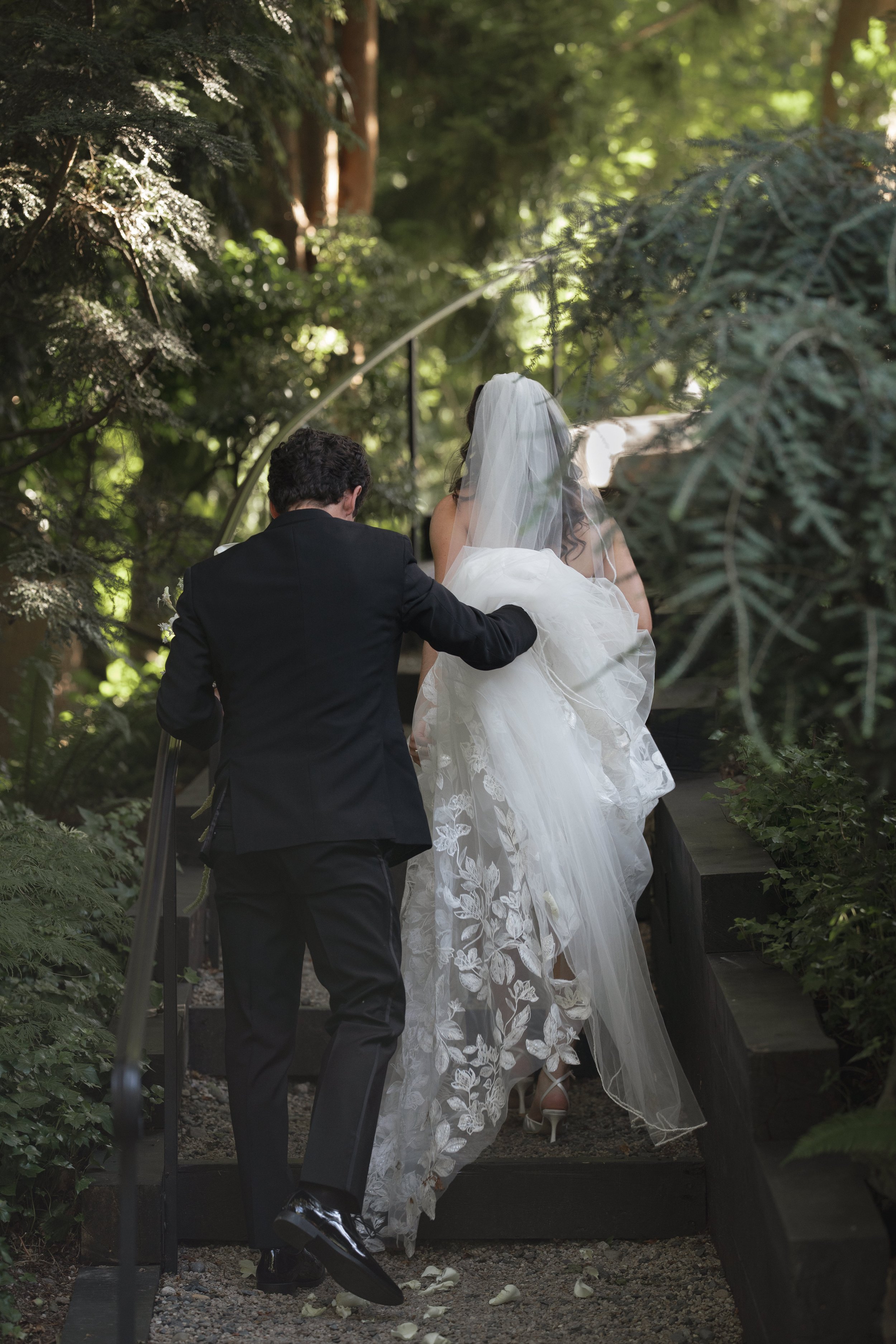 Julia and Lorenzo’s Lush JM Cellars Wedding
