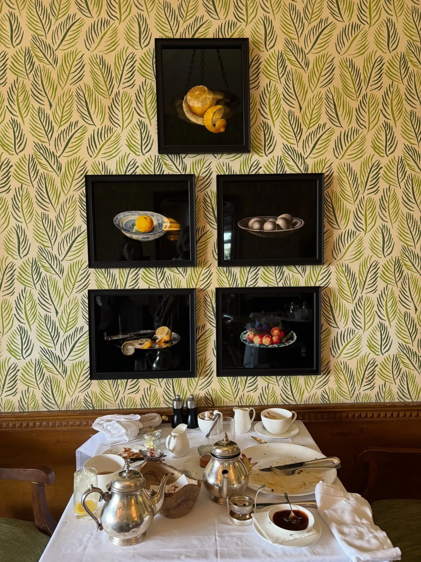 When I was a little girl in the &rsquo;90s, and all my friends wanted to marry handsome princes when they grew up, my dream was to become a writer and take my mum for a night at The Ritz. A few years ago, she told me that @hotelendsleigh &ndash; a @t