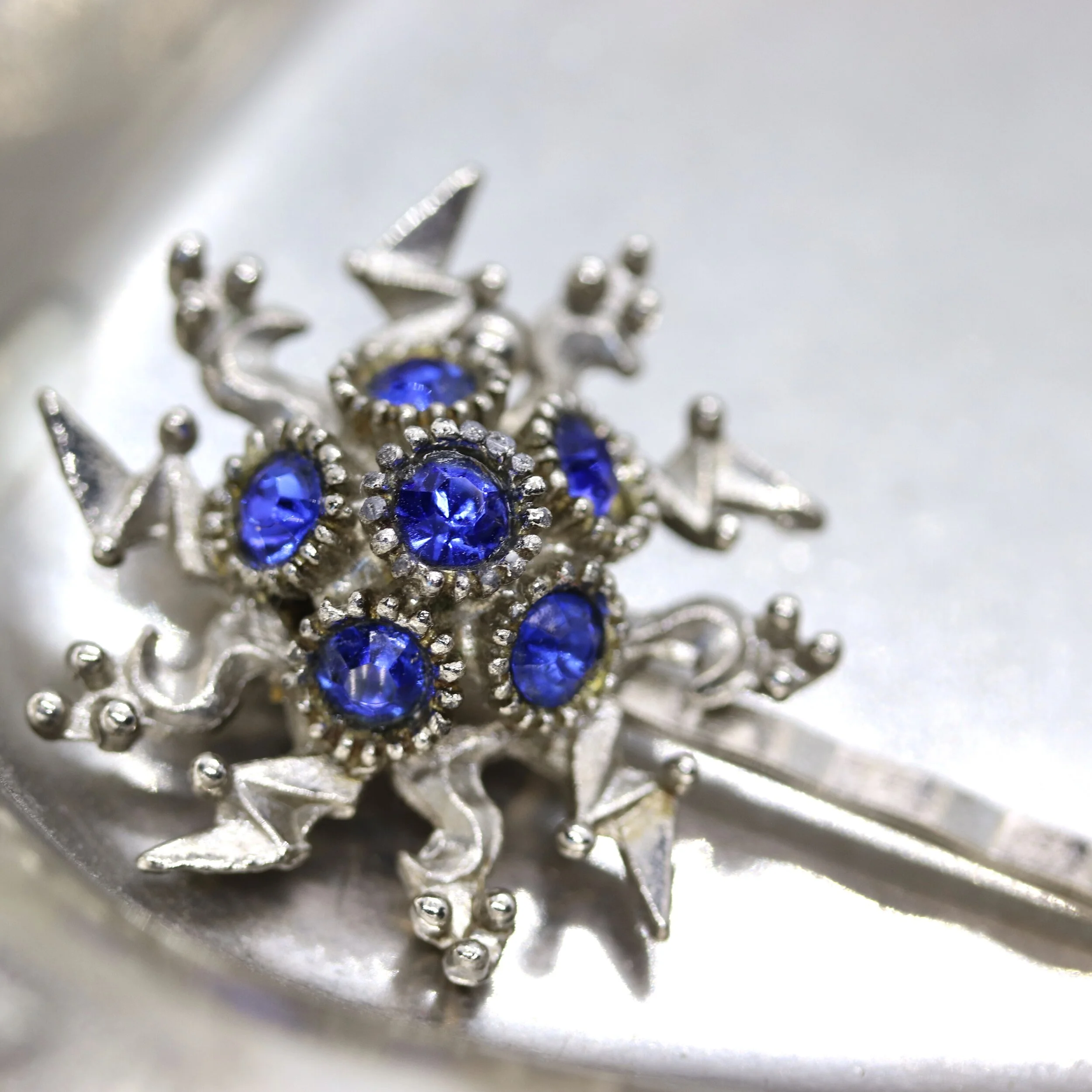 vintage blue hair clip