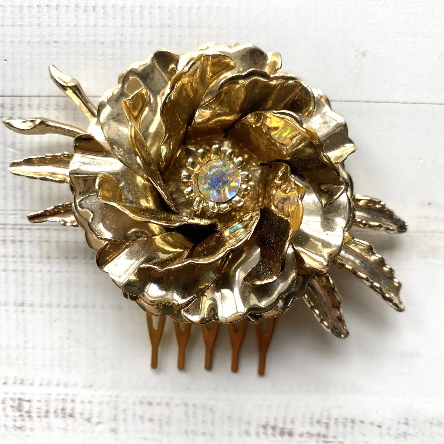 Vintage 1950s Gold Metal Rose Hair Comb — Vintage Hair  display picture 2