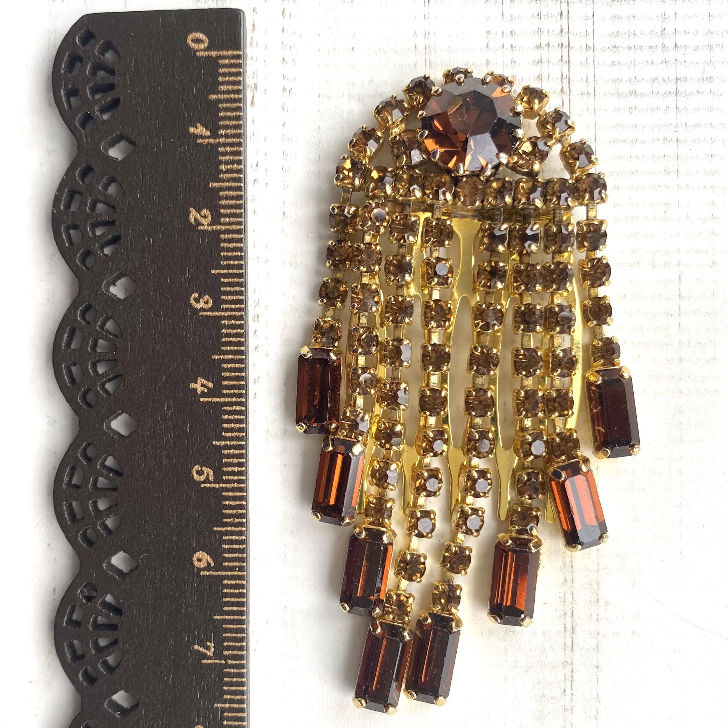 1950s rhinestone hair comb