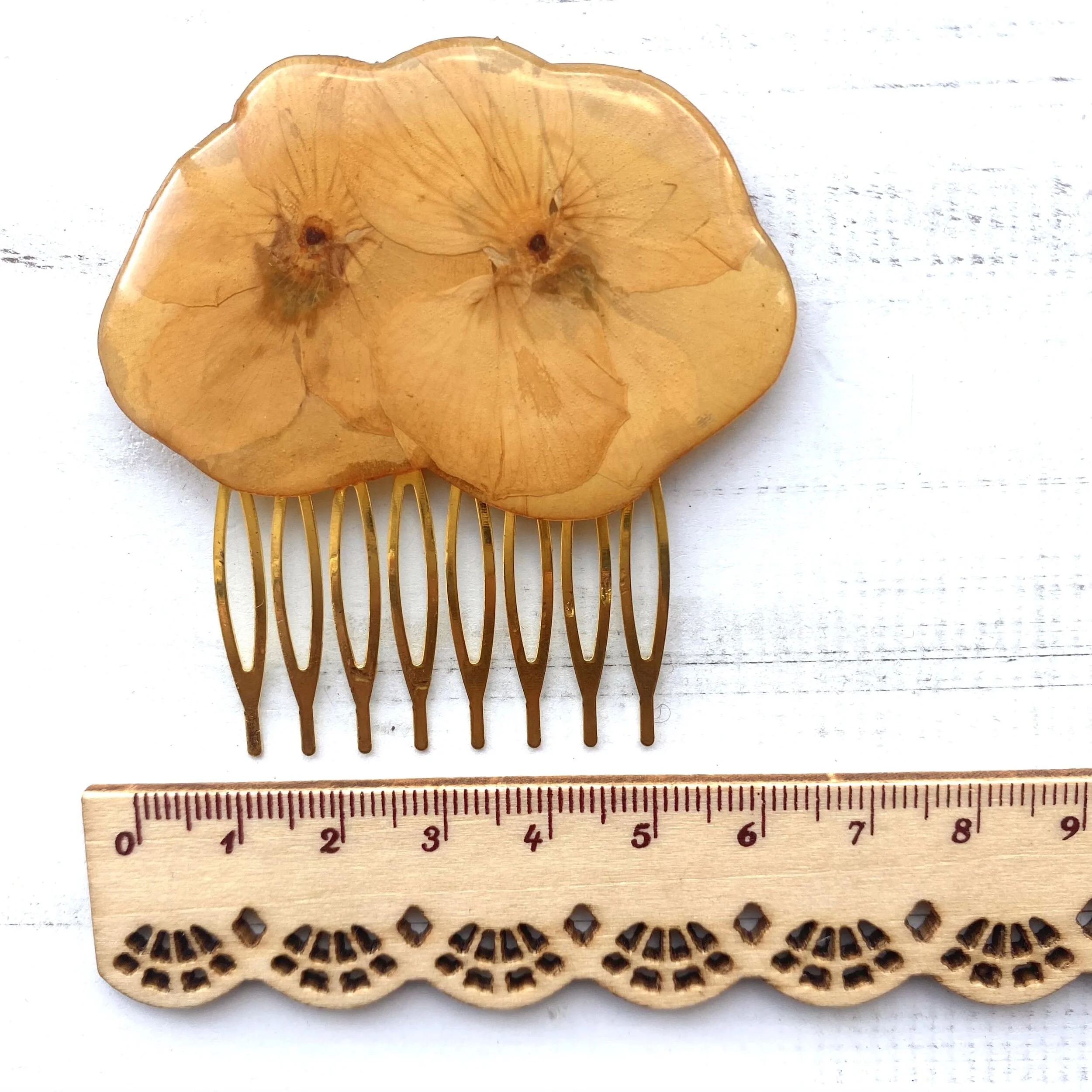 vintage pressed flower hair slide