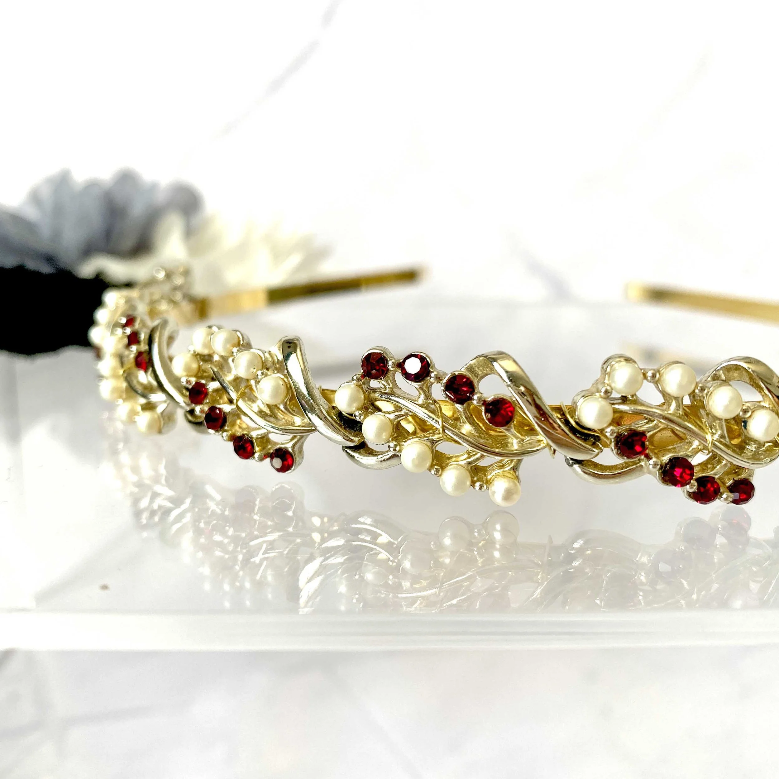 vintage 1950s gold pearl ruby red jewelled bridal wedding hair piece