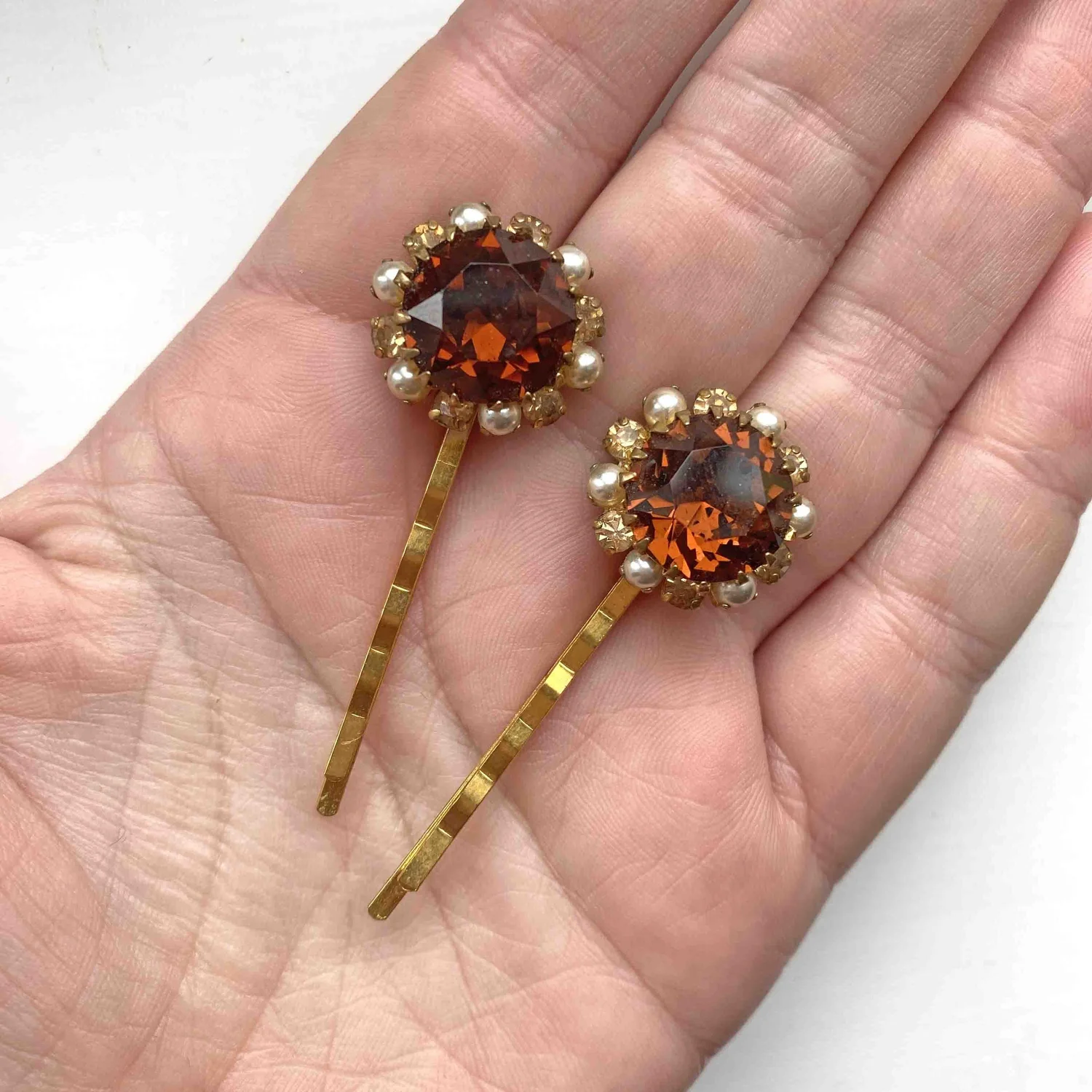 Valet Pearl-Studded Amber Resin Hair Clip Amazon.com : KCHIES Pearl Hair Clips Gold Snap Hairpins  main image 2