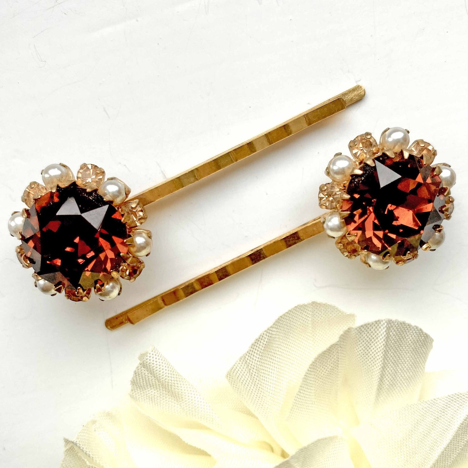 Vintage 1950s Amber Rhinestone Pearl Hair Pins — Vintage  display picture 1