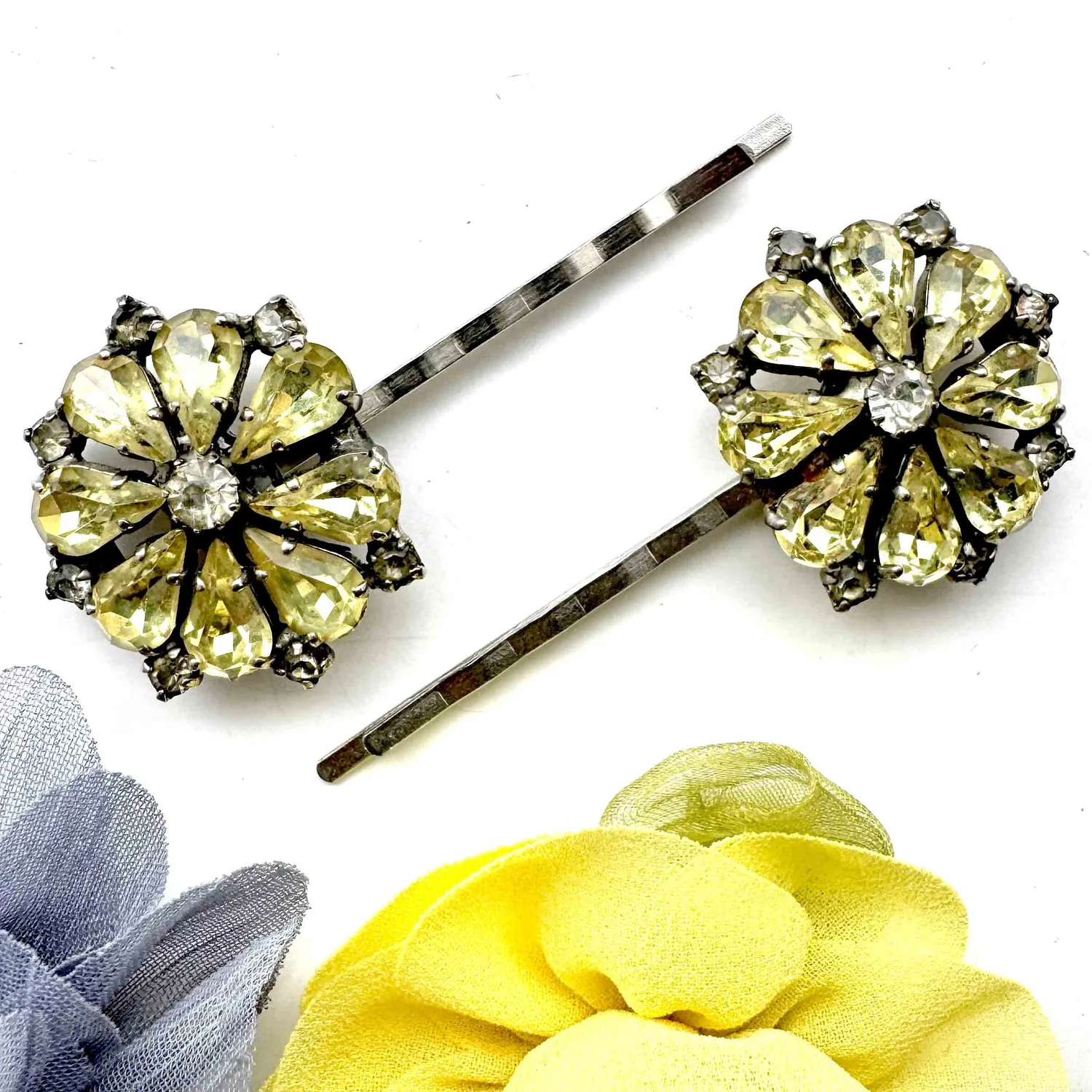 Vintage 1950s Yellow Jewelled Flower Hair Pins — Vintage 
